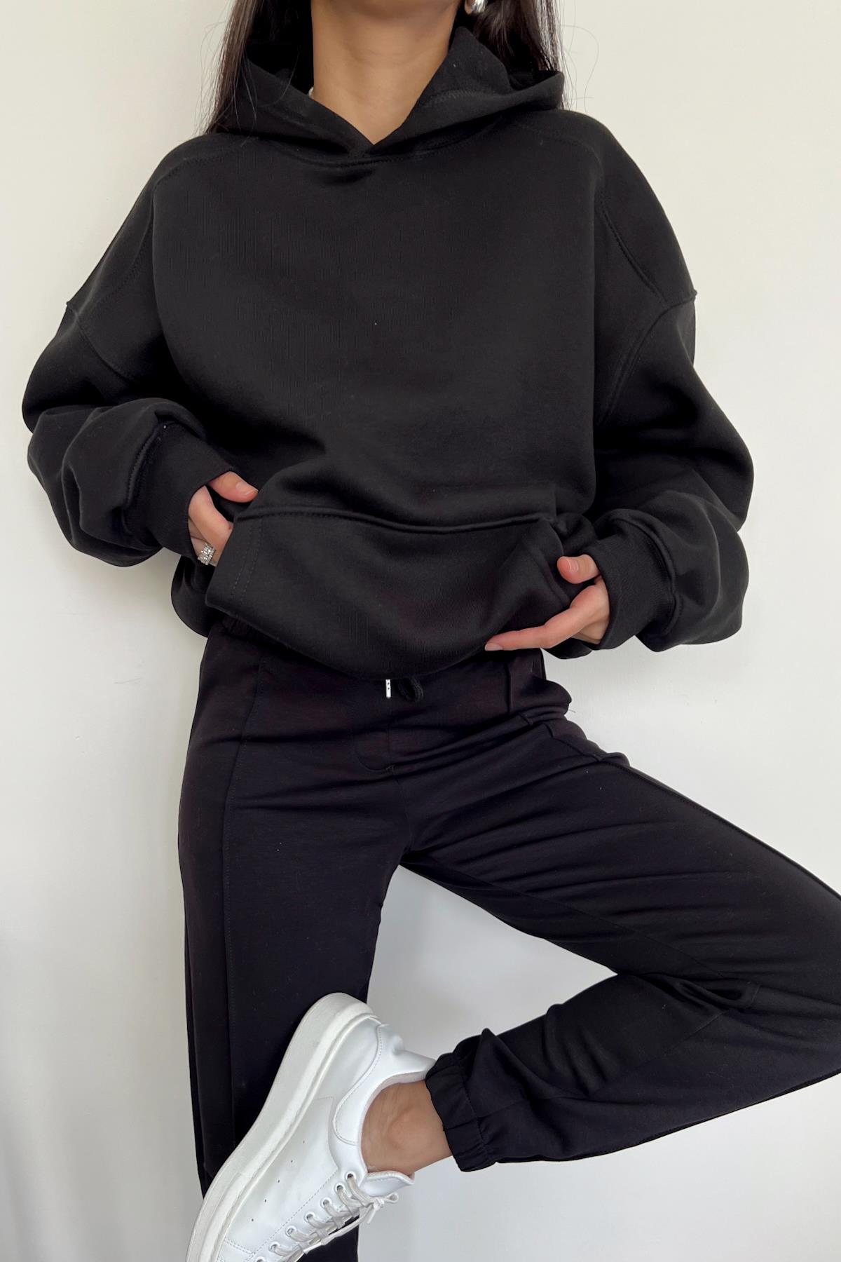 БАЗОВЫЙ СВИТШОТ С КАПЮШОНОМ