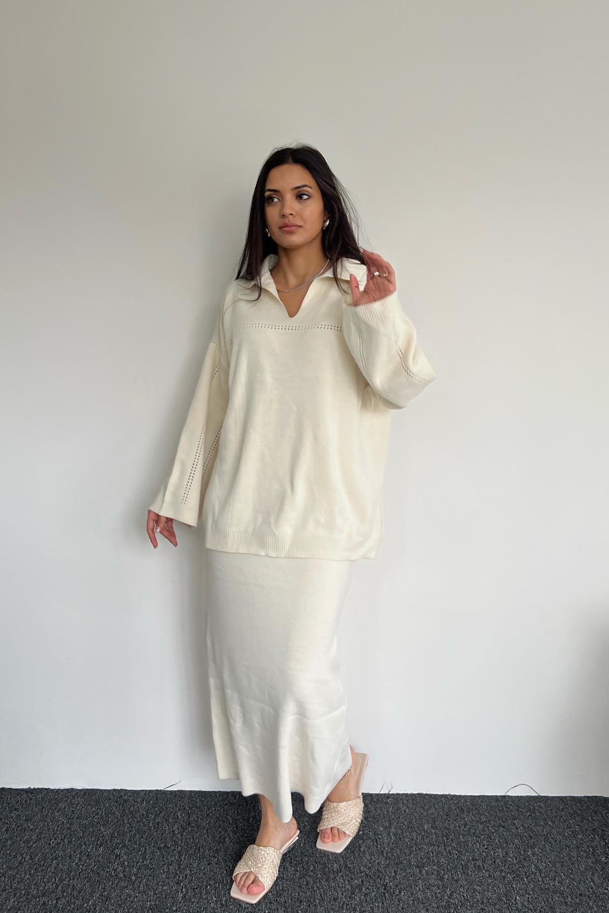 ОТКРЫТЫЙ ТРИКОТАЖНЫЙ КОСТЮМ С ЮБКОЙ