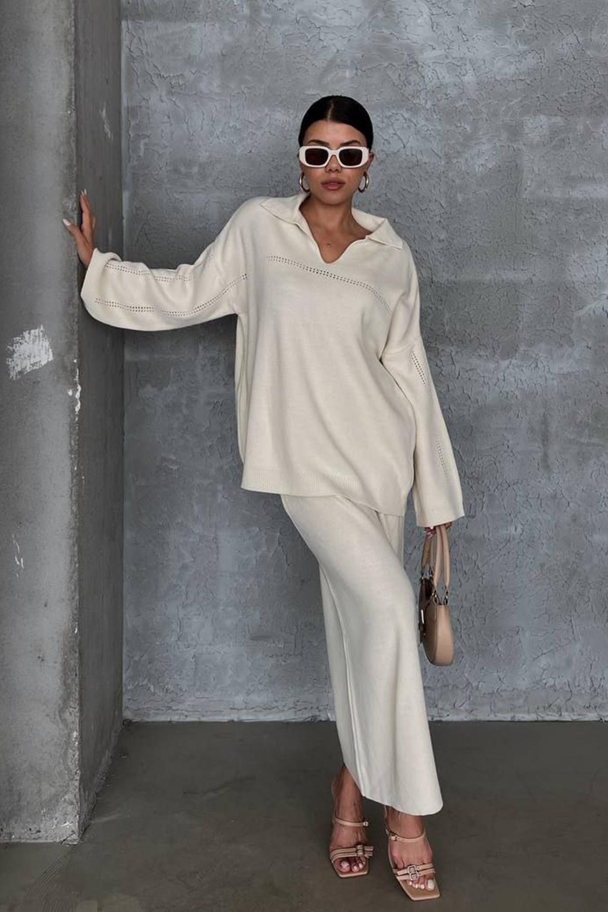 ОТКРЫТЫЙ ТРИКОТАЖНЫЙ КОСТЮМ С ЮБКОЙ