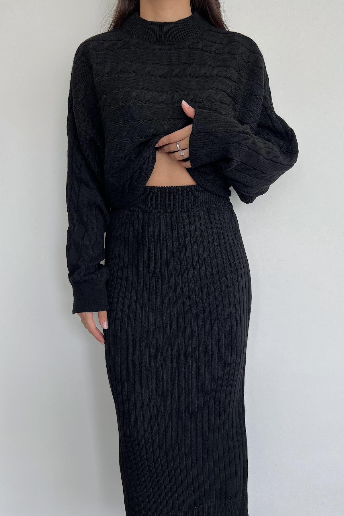 ТРИКОТАЖНЫЙ КОСТЮМ С ЮБКОЙ БАТ