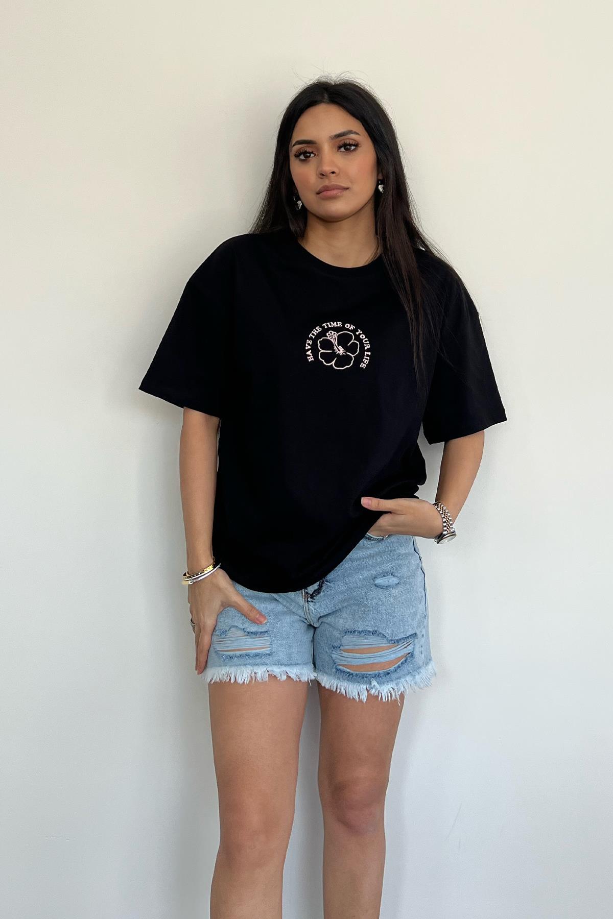 FLOWER NAKIŞLI TİŞÖRT SİYAH