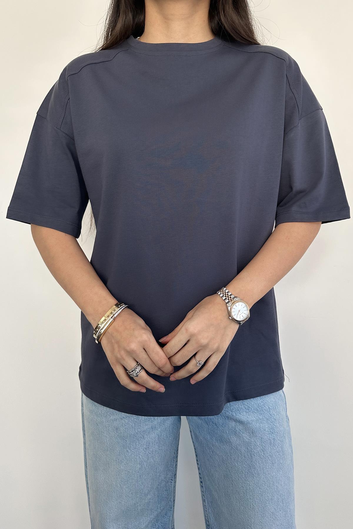 KISA KOLLU OVERSİZE OMZU PATLI TİŞÖRT ANTRASİT