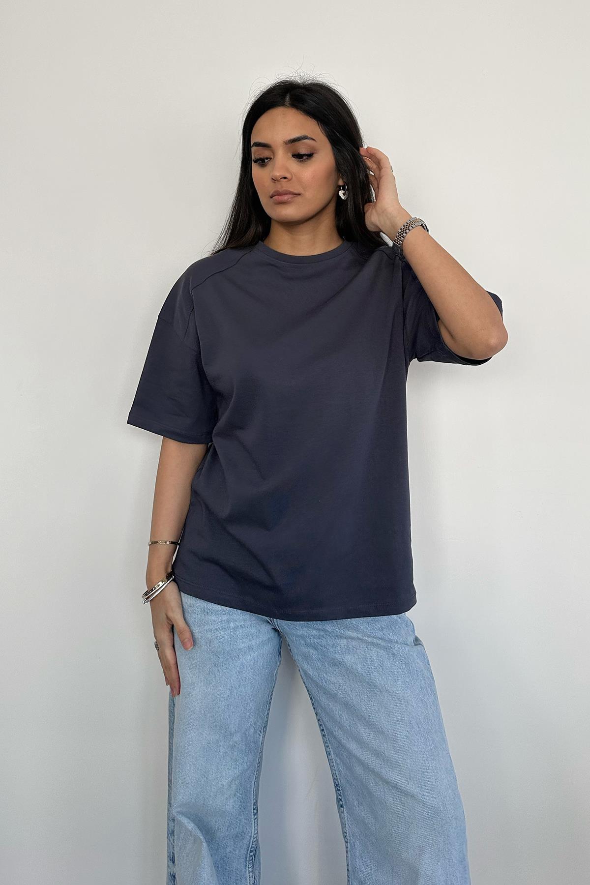 KISA KOLLU OVERSİZE OMZU PATLI TİŞÖRT ANTRASİT