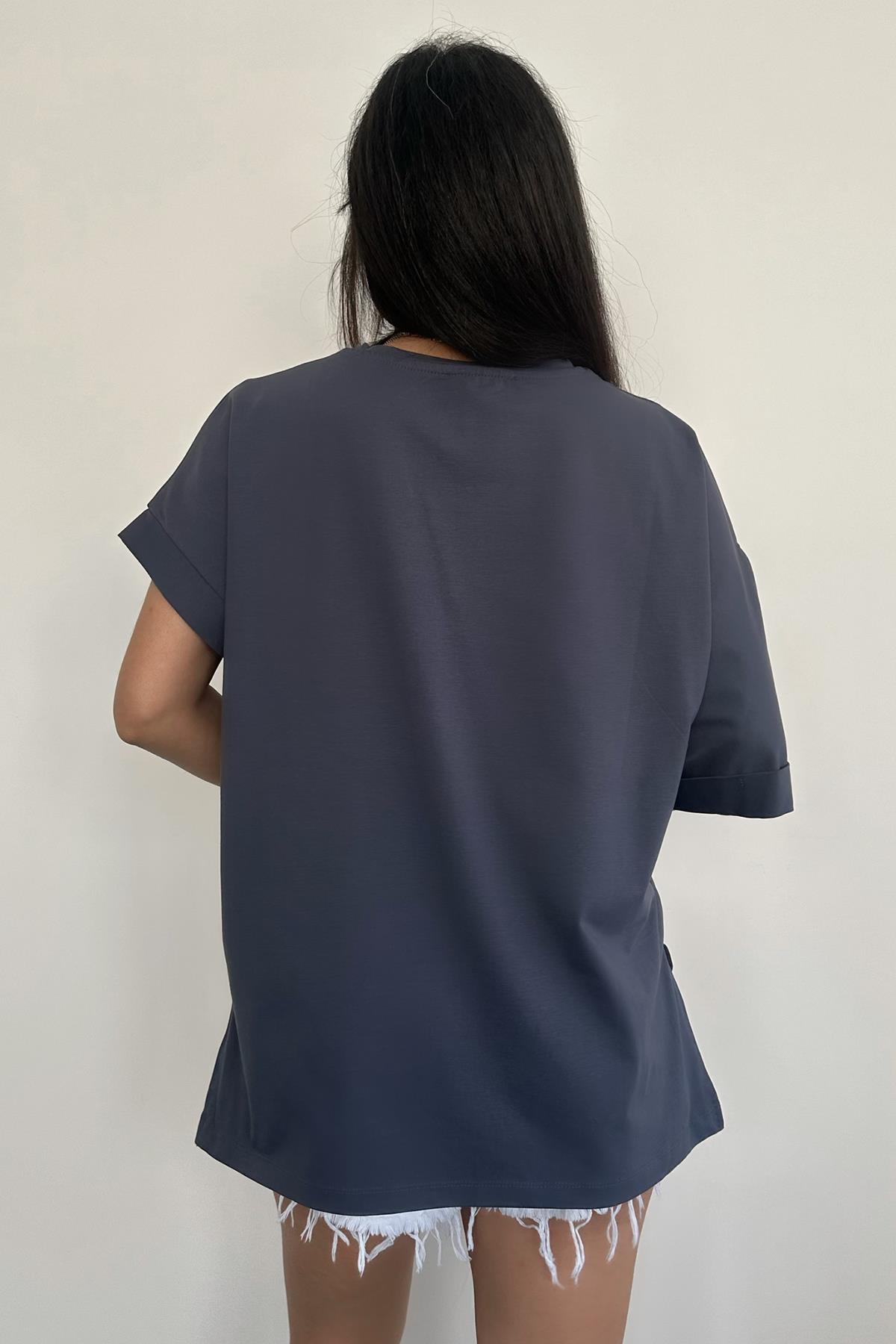 KOLU KATLAMALI OVERSİZE BİSİKLET YAKA TİŞÖRT FÜME