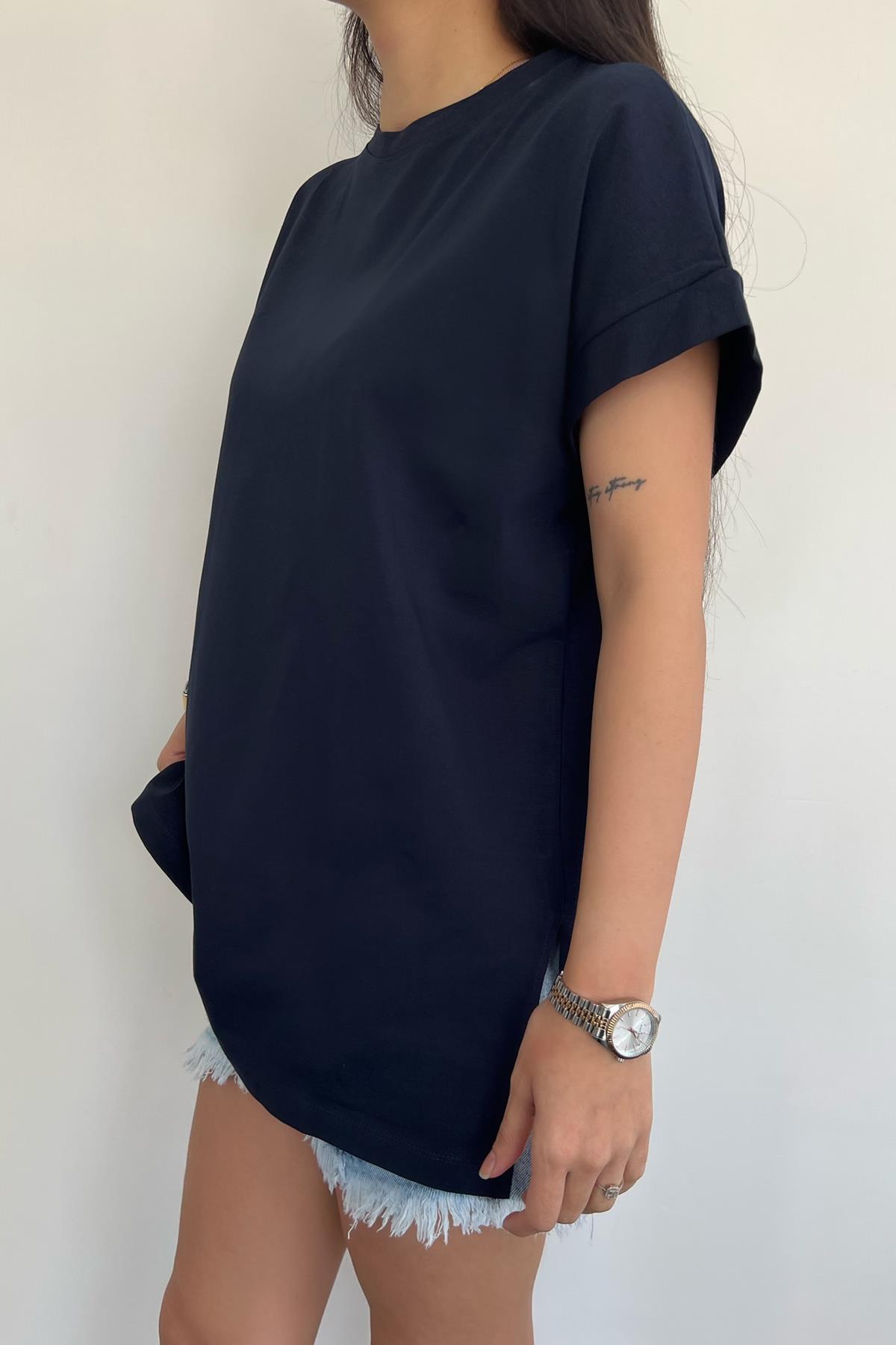 KOLU KATLAMALI OVERSİZE BİSİKLET YAKA TİŞÖRT LACİVERT