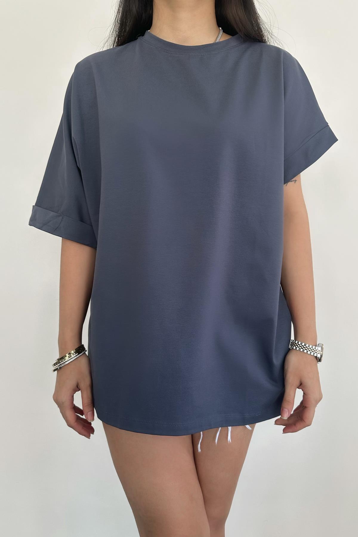 KOLU KATLAMALI OVERSİZE BİSİKLET YAKA TİŞÖRT FÜME