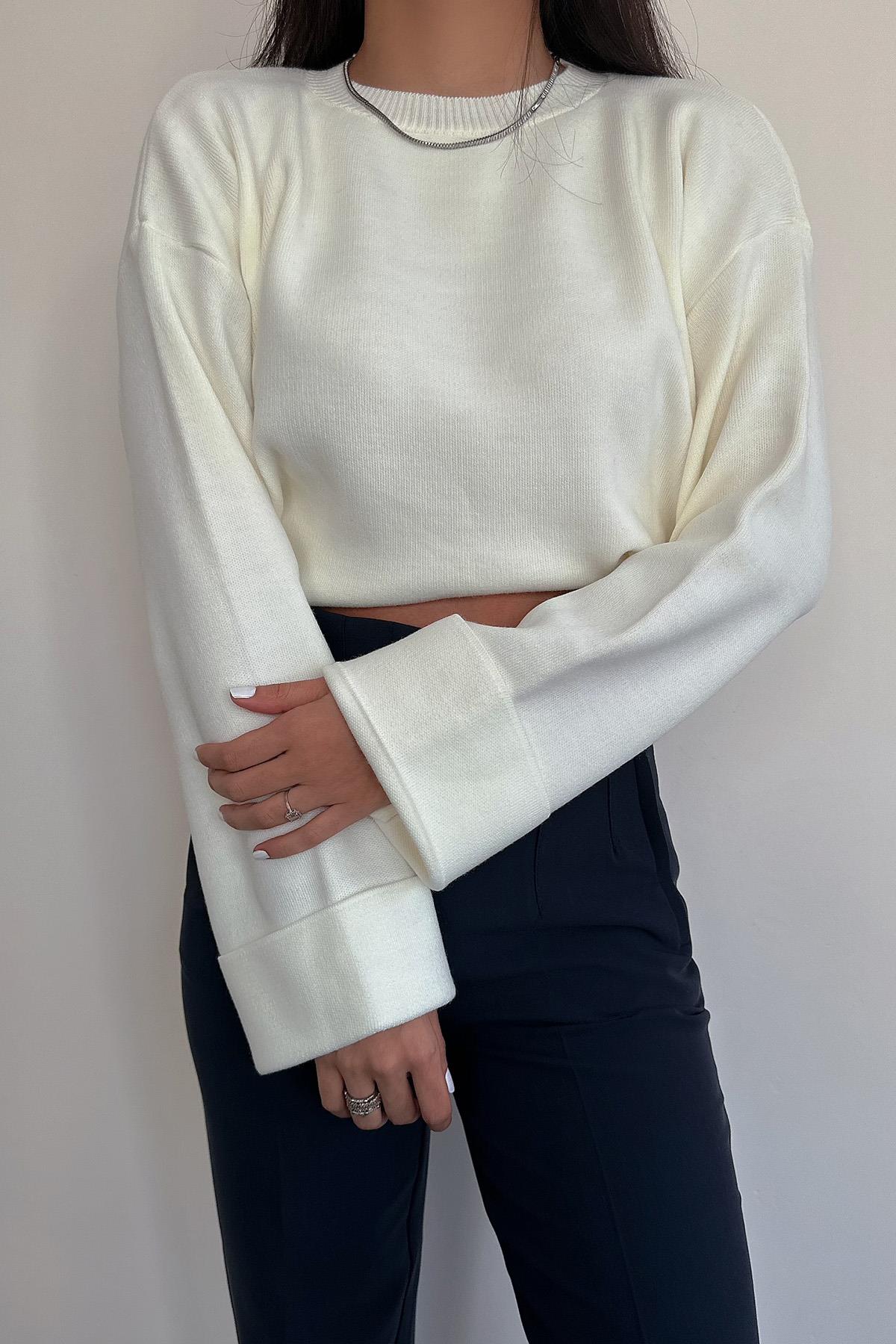 BİSİKLET YAKA UZUN KOLLU CROP TRİKO EKRU