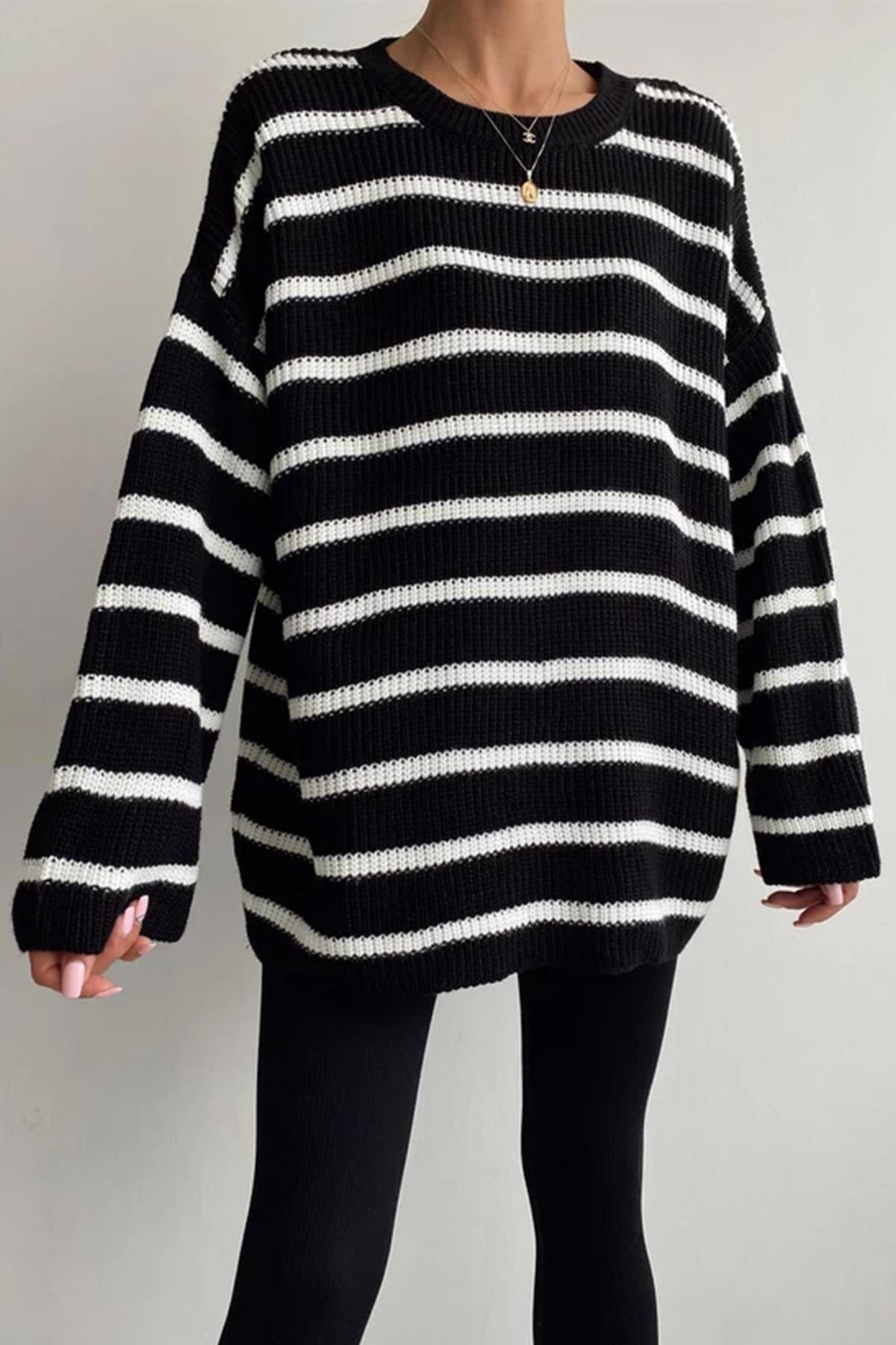 GESTREIFTER STRICKPULLOVER MIT RUNDHALS