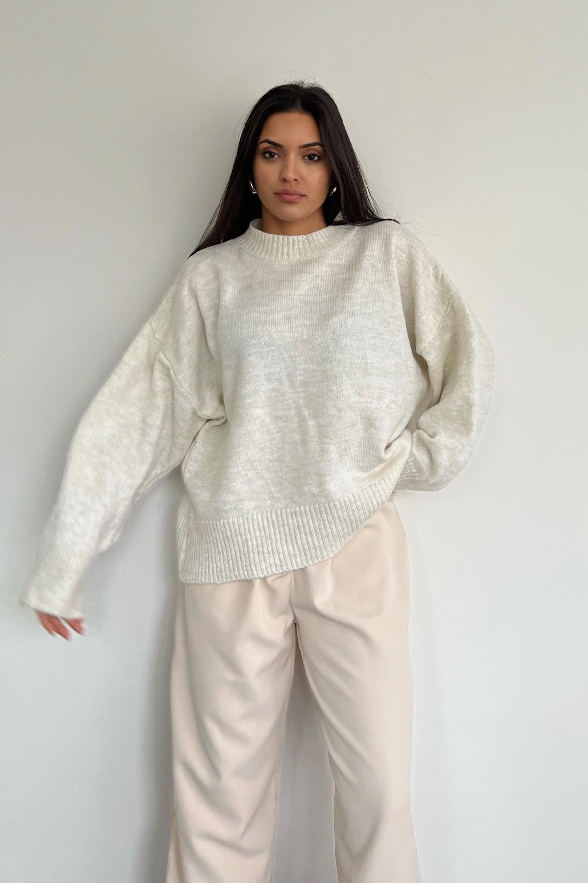 OVERSIZE-STRICKWAREN, WEICHER PULLOVER