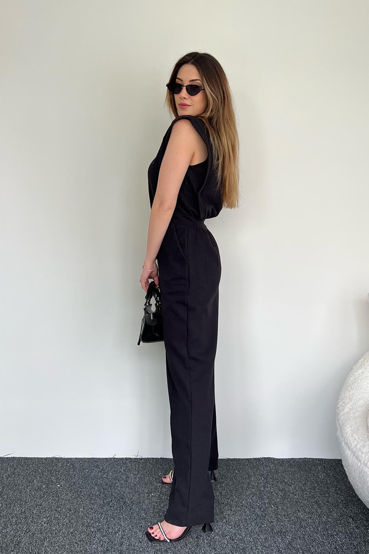 JUMPSUIT MIT REISSVERSCHLUSS