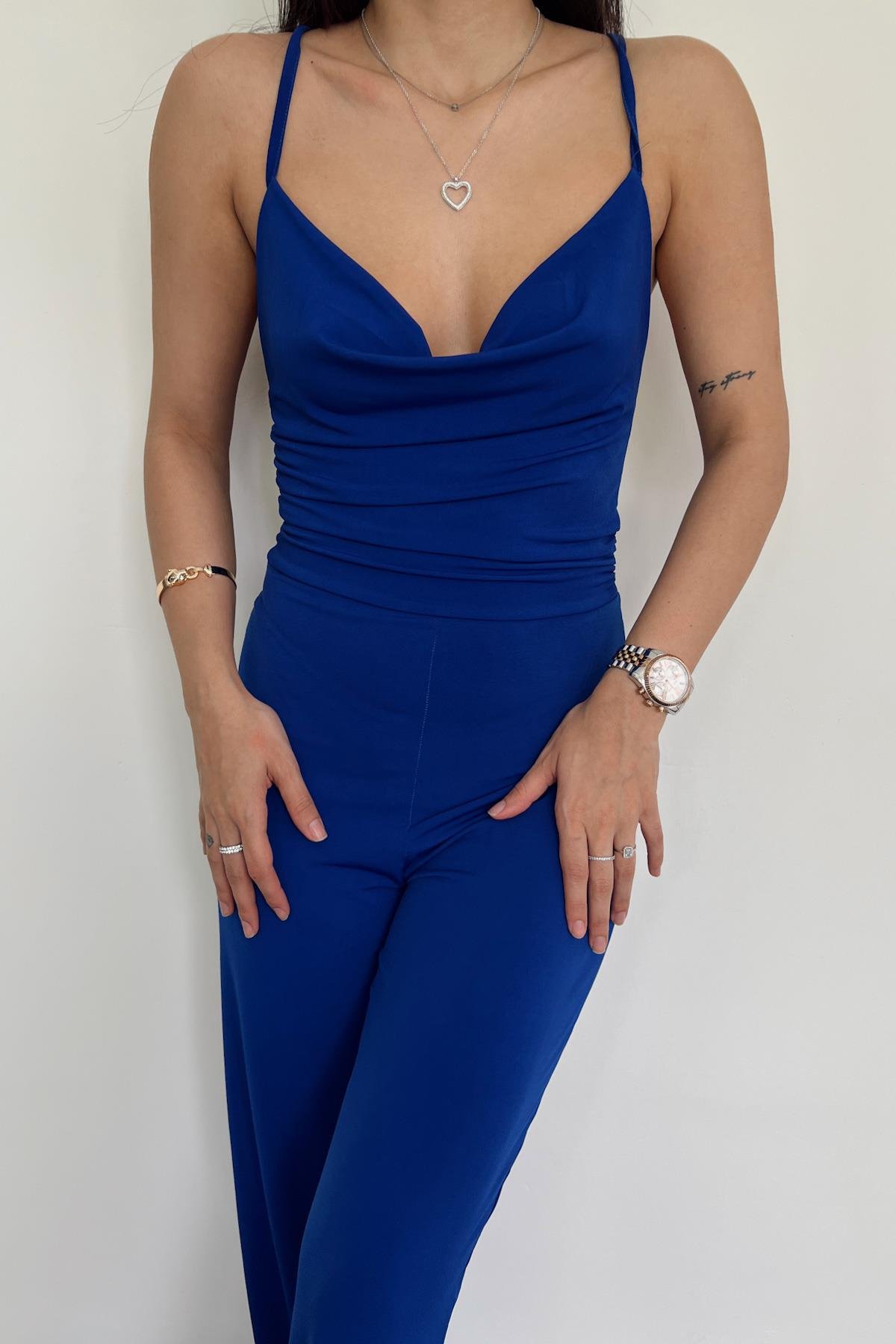 SIRT DETAYI İPLİ TULUM