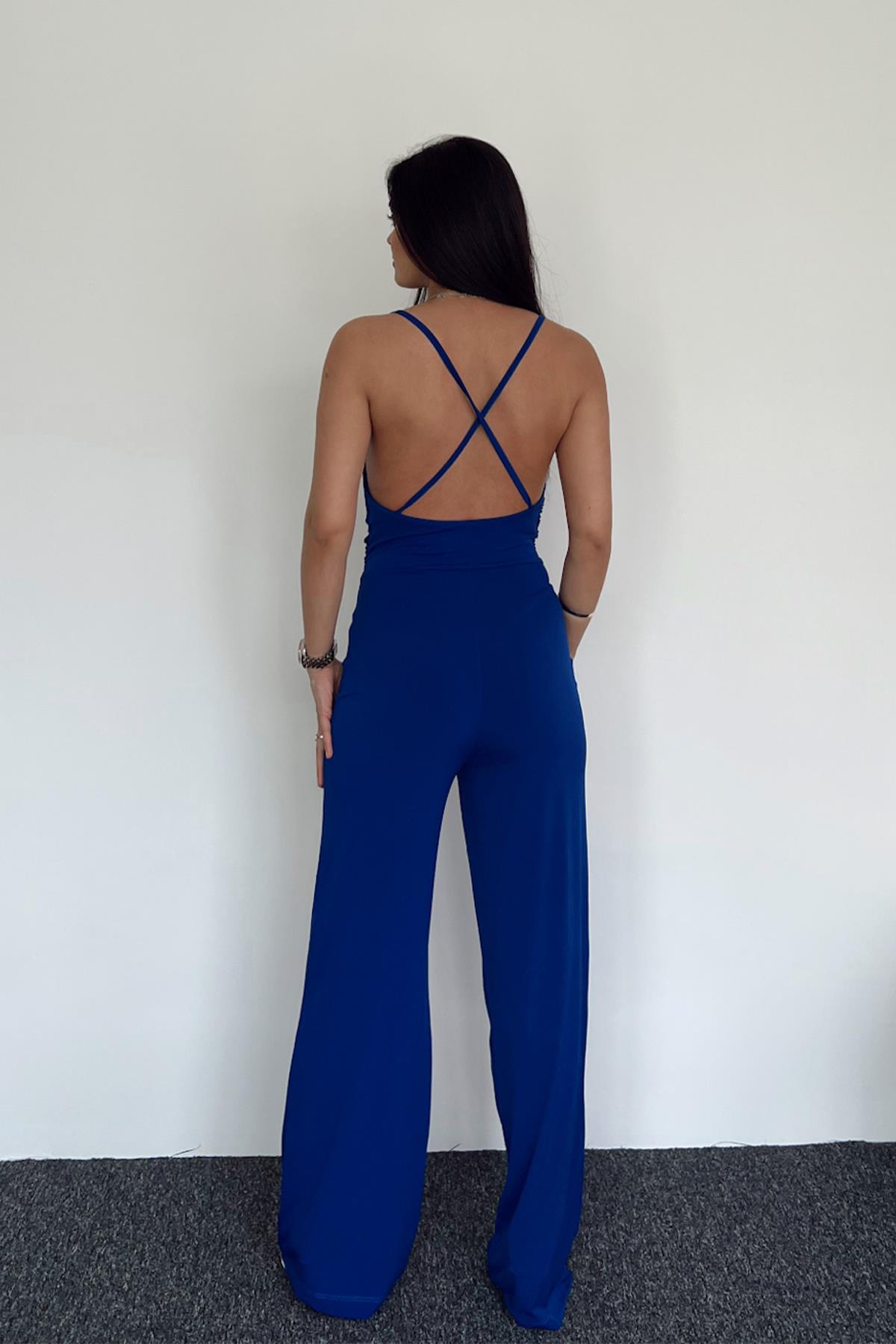 SIRT DETAYI İPLİ TULUM