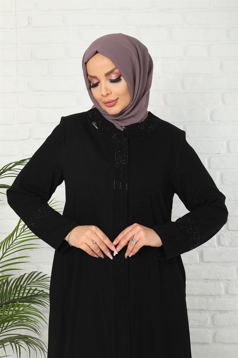 Fermuarlı Taşlı Siyah Ferace