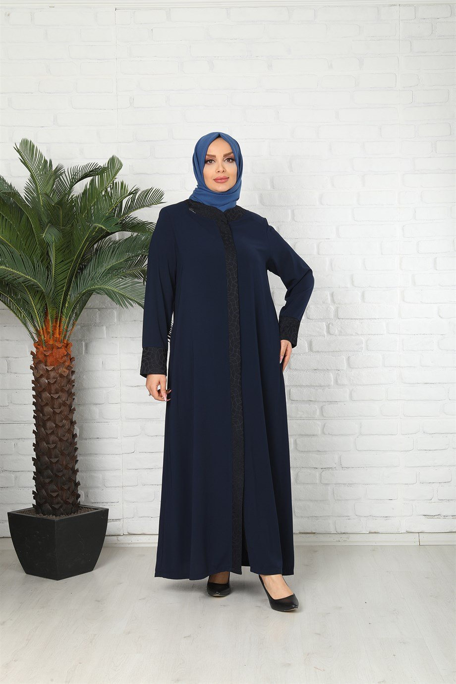 Medine İpeği Lacivert Desenli Ferace