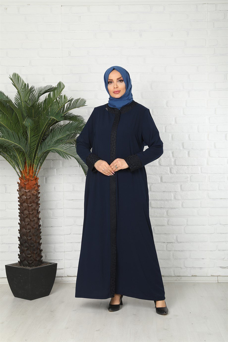 Medine İpeği Lacivert Desenli Ferace