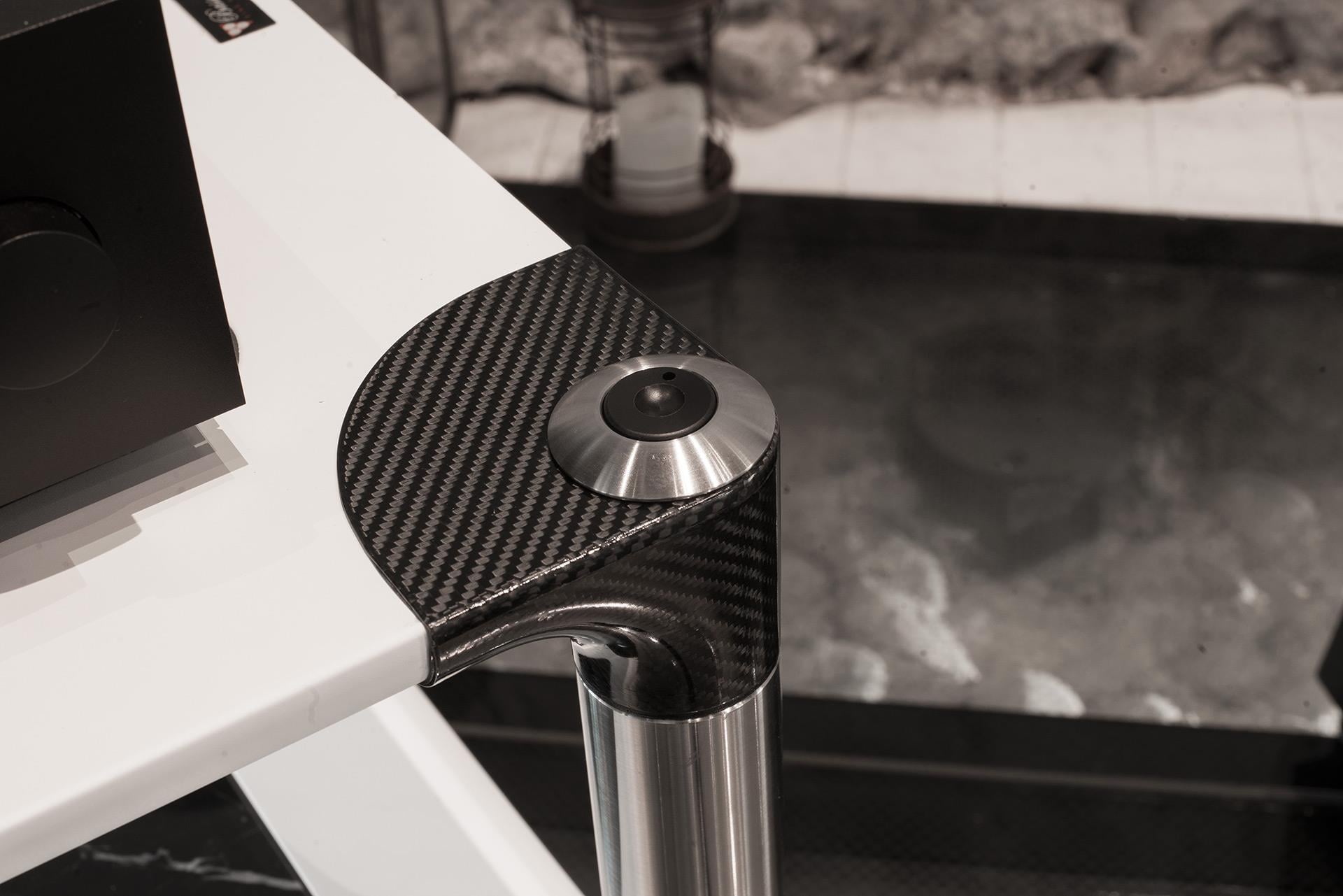 BASSOCONTINUO  Aeroline Line F2  Hifi Sehpa