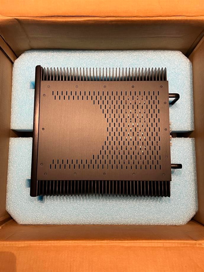 Bryston 28 BSST 2 Power Amp