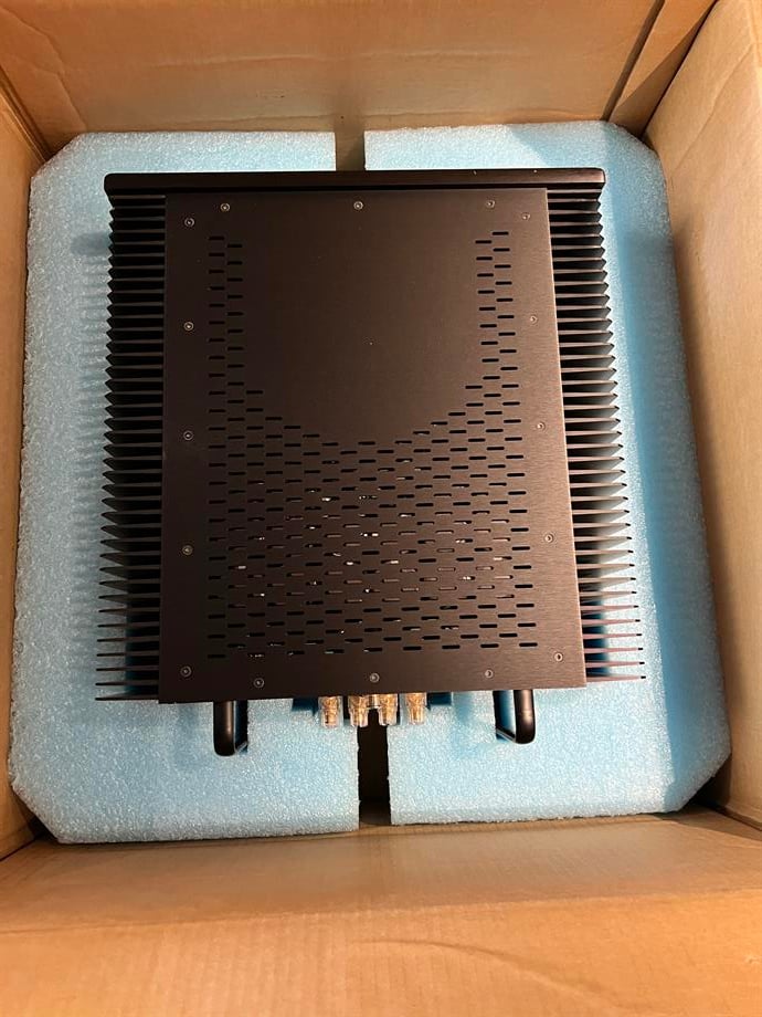 Bryston 28 BSST 2 Power Amp