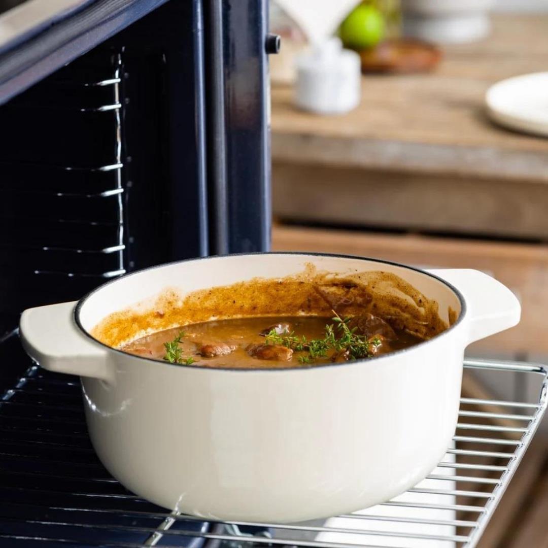 KitchenAid Kapaklı Döküm Demir Tencere 26 cm Almon Cream