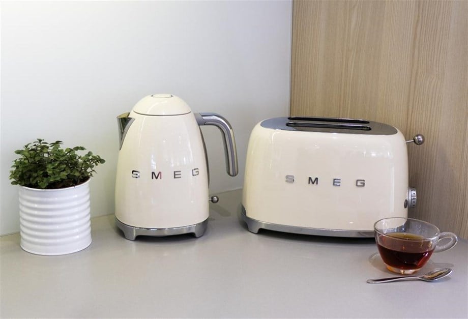 SMEG Krem 2X1 Ekmek Kızartma Makinesi TSF01CREU