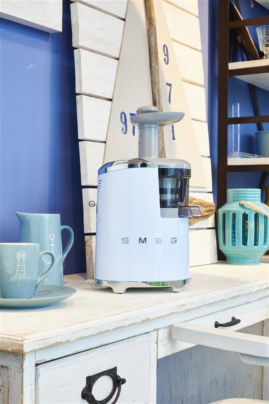 SMEG Pastel Mavı Meyve/Sebze Presi SJF01PBEU