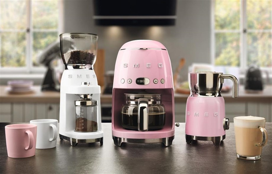 SMEG Pembe Filtre Kahve Makinesi DCF02PKEU