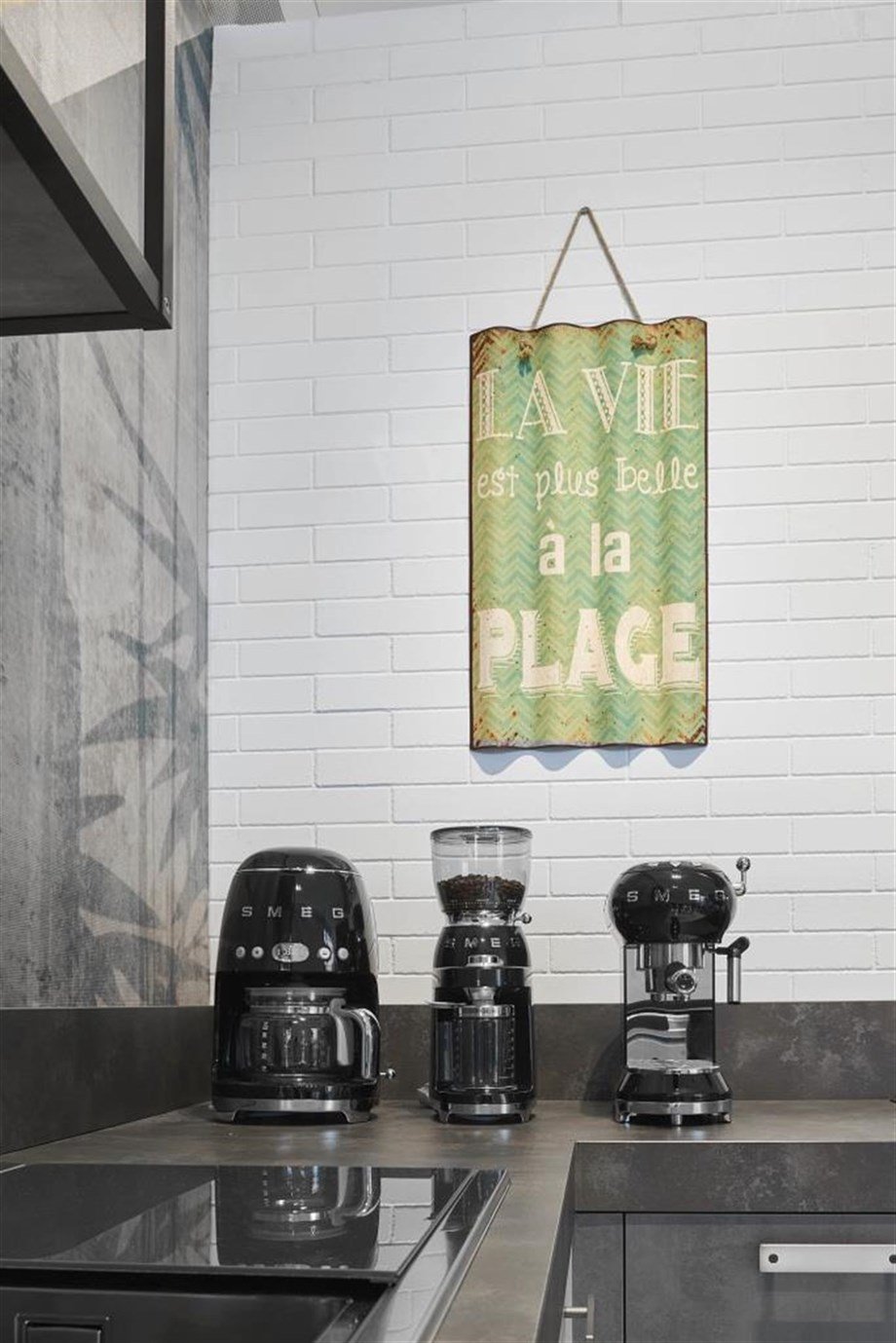 SMEG Siyah Filtre Kahve Makinesi DCF02BLEU