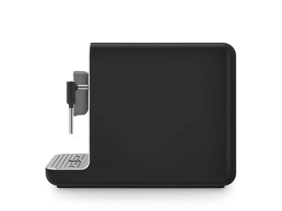 SMEG Tam Otomatik Siyah Kahve Makinesi BCC12BLMEU