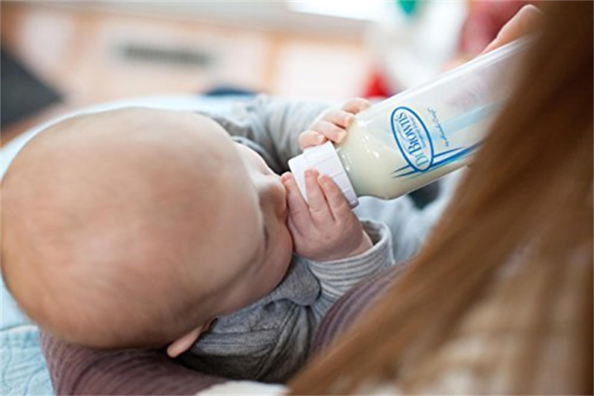 Dr Brown's Biberon Emziği 2'li Silikon Dar Ağız 3 Ay 322