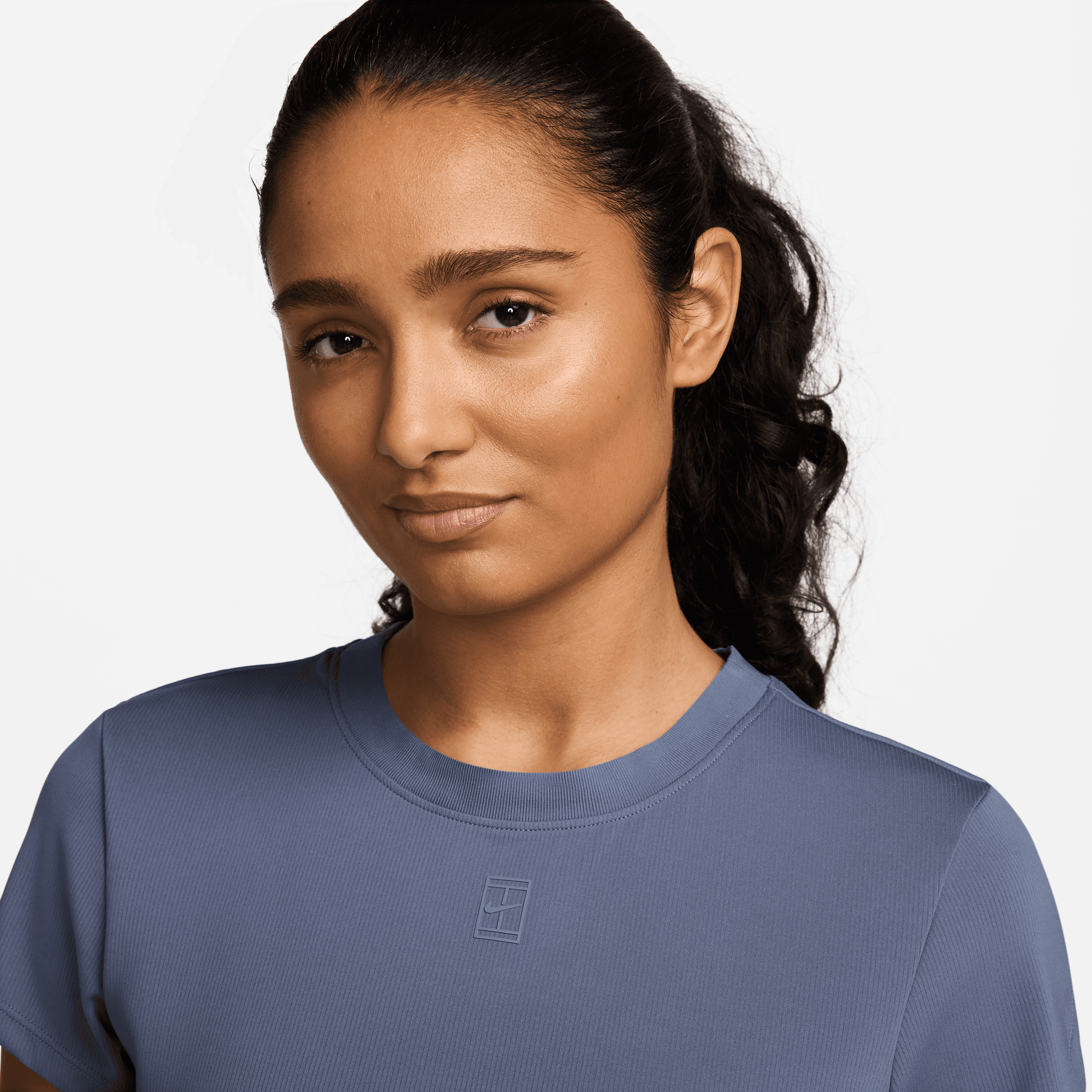 NikeCourt Advantage Dri-FIT Kısa Kollu Kadın Tenis Üstü