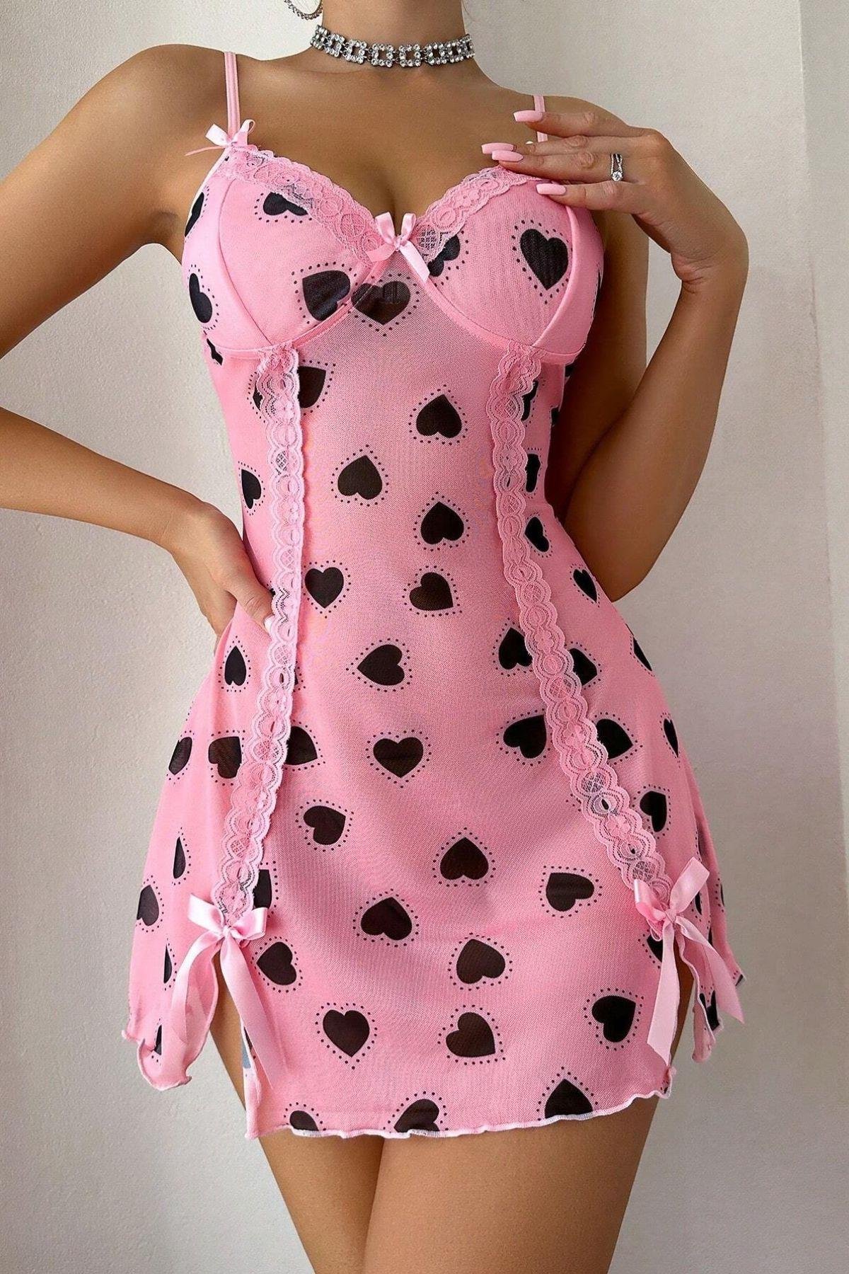 Bella Notte Pembe Kalp Desenli Yırtmaçlı Mini Gecelik 15923