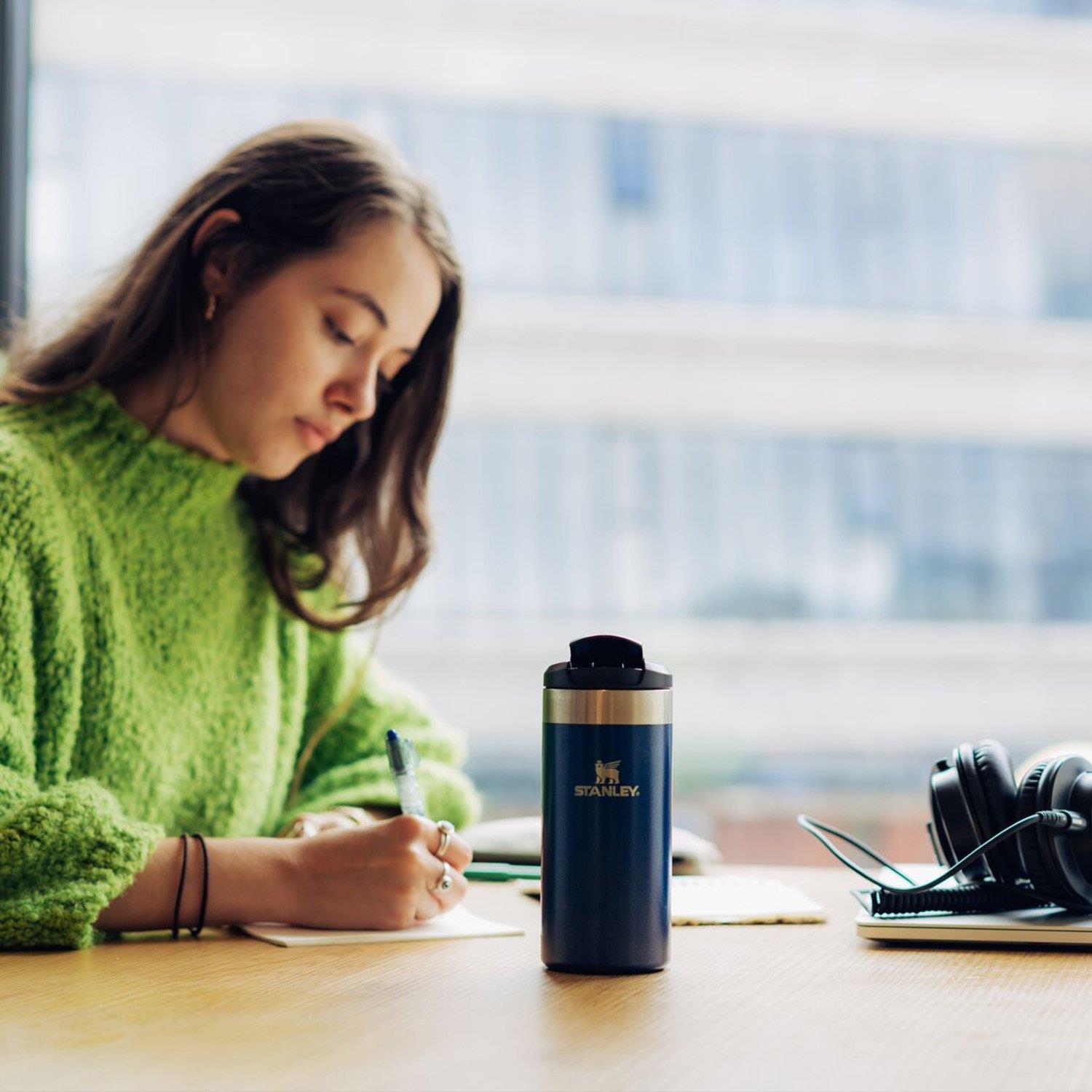 Stanley The Aerolight™ Transit Mug .35L / 12Oz Royal Blue Metallic Termos Bardak