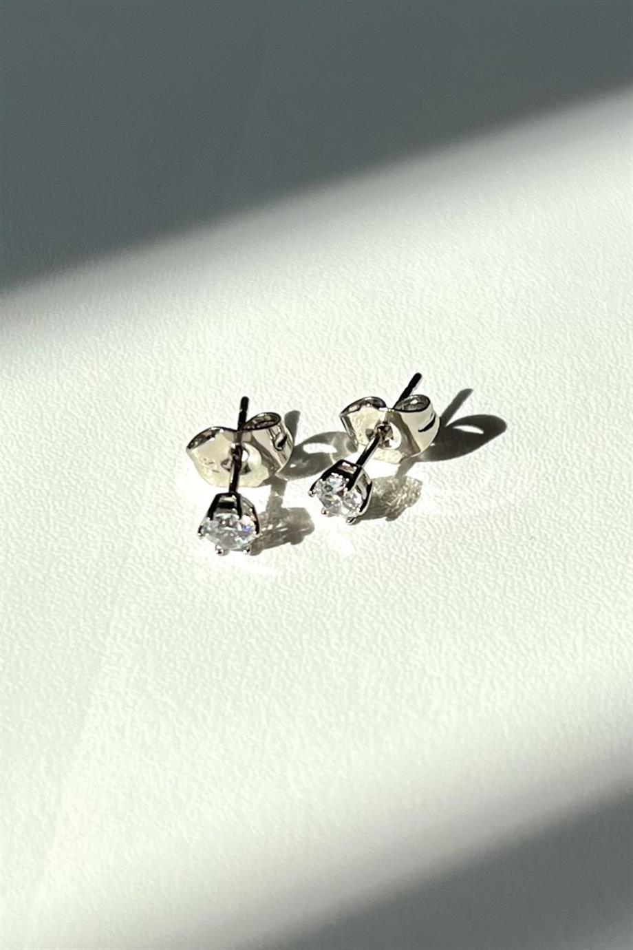 3 MM Tektaş Küpe Çifti | Çelik