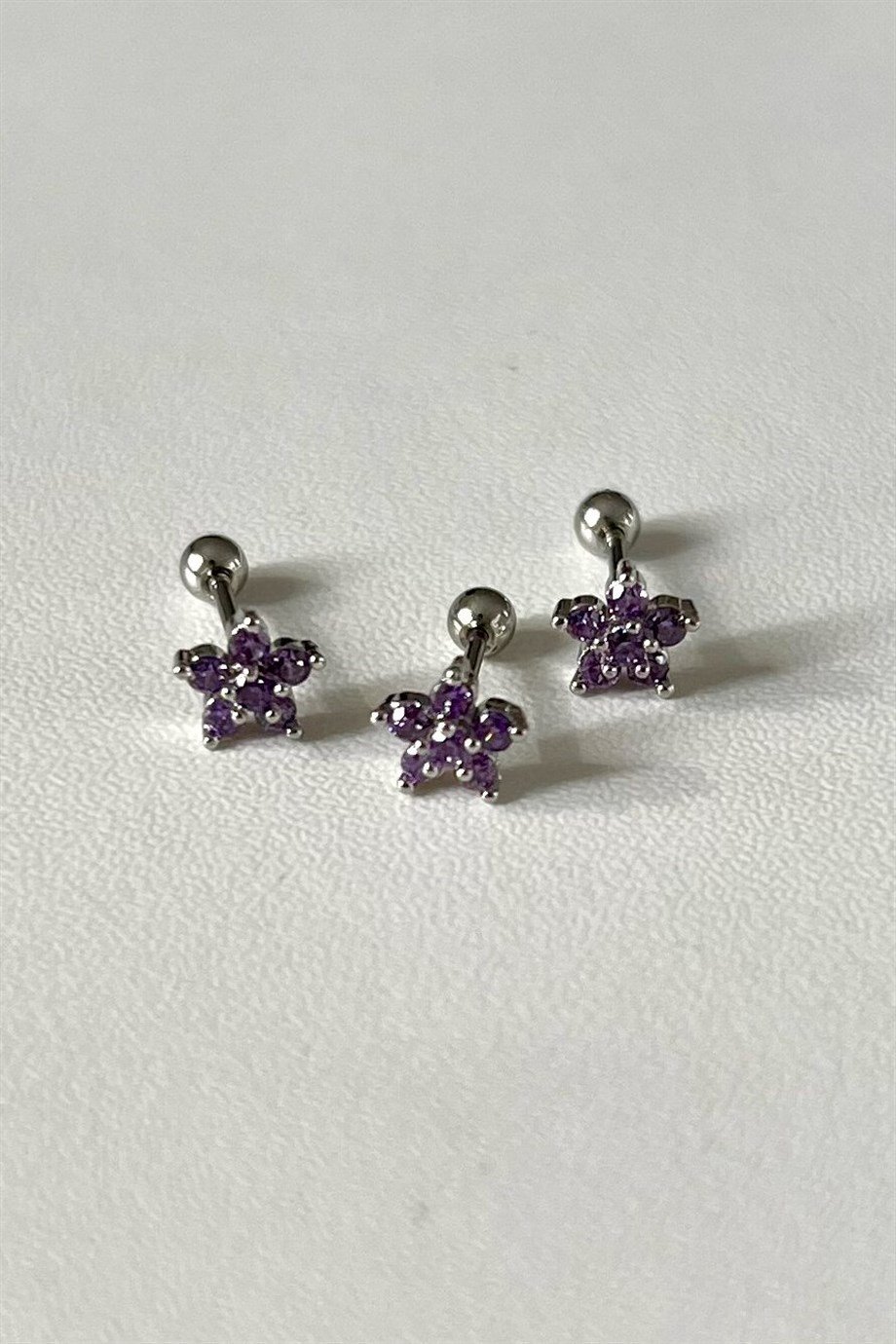 Mor Taşlı Çiçek Piercing | Cerrahi Çelik