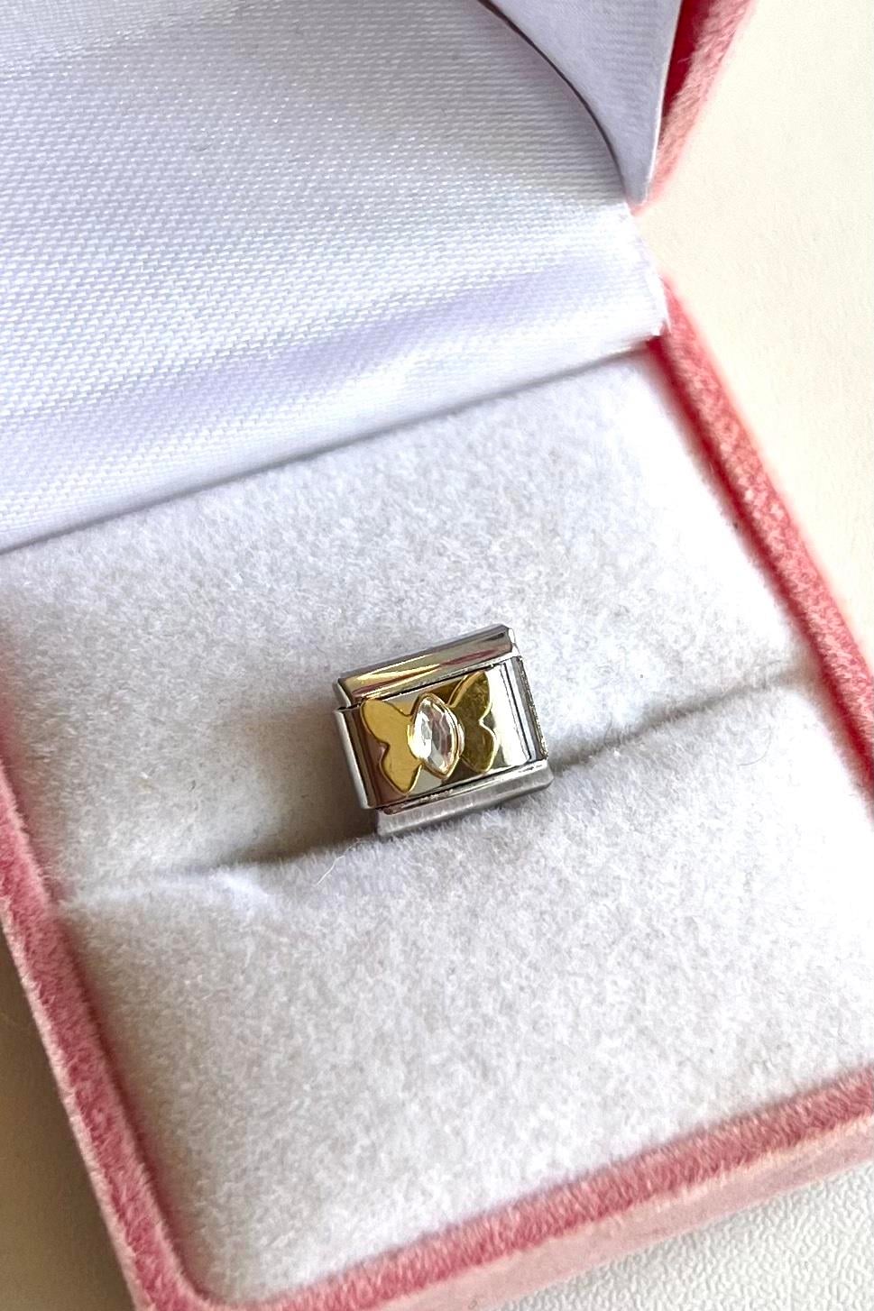 Taşlı Kelebek Nomi Charm