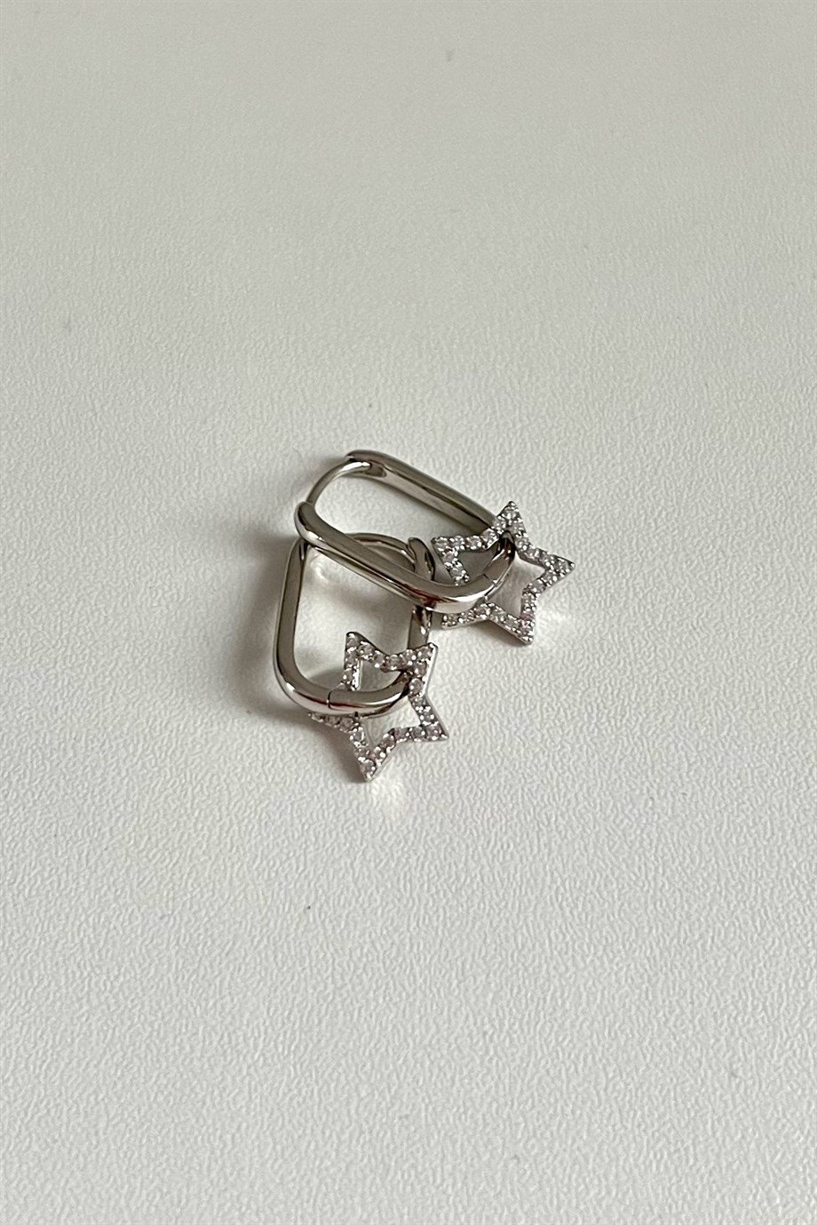 Taşlı Yıldız Charm Oval Küpe Çifti | Çelik