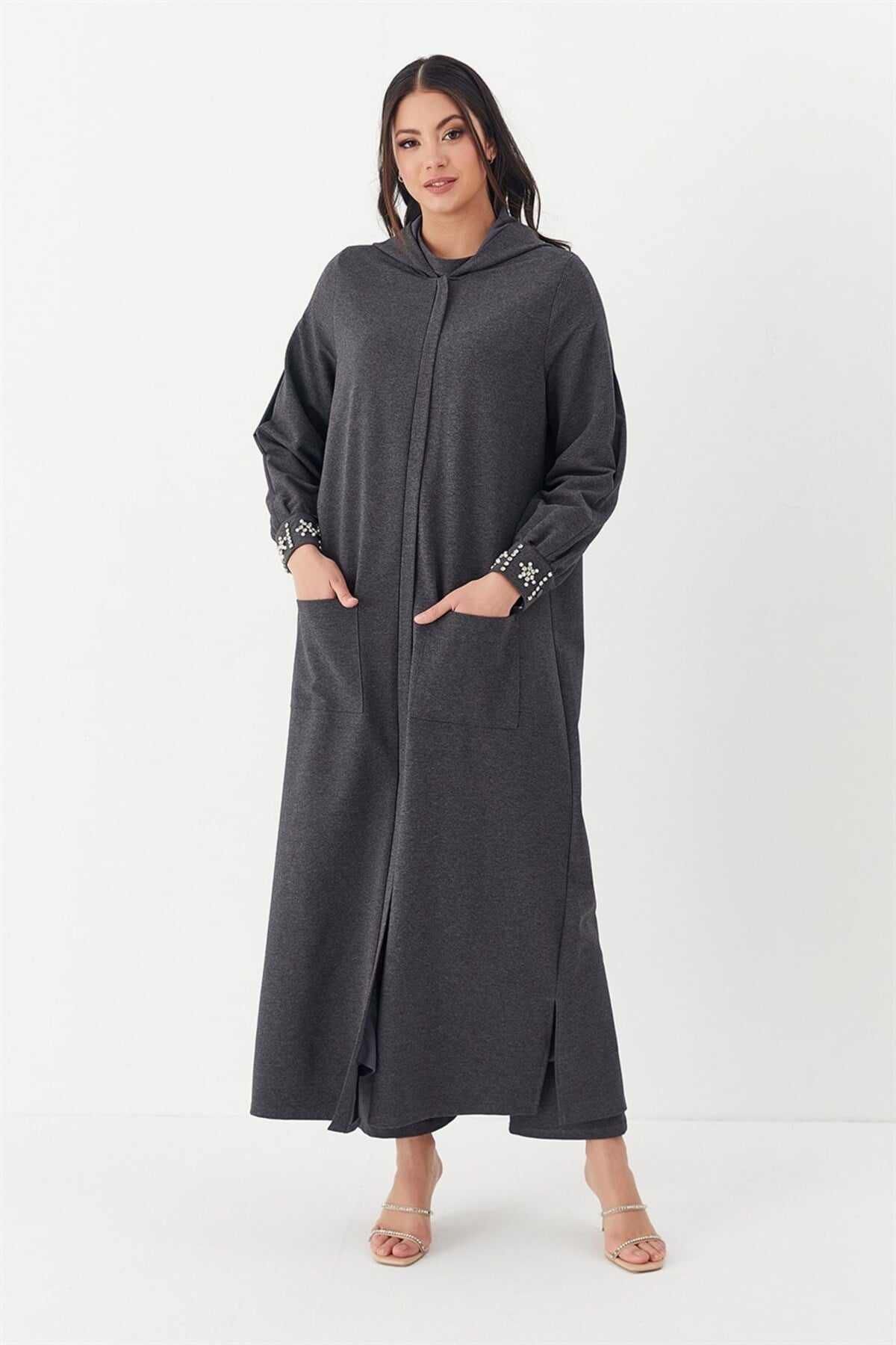İki İplik Kapsonlu Kolu Taşlı Bluz Pantolon Abaya Üçlü Takım Gri