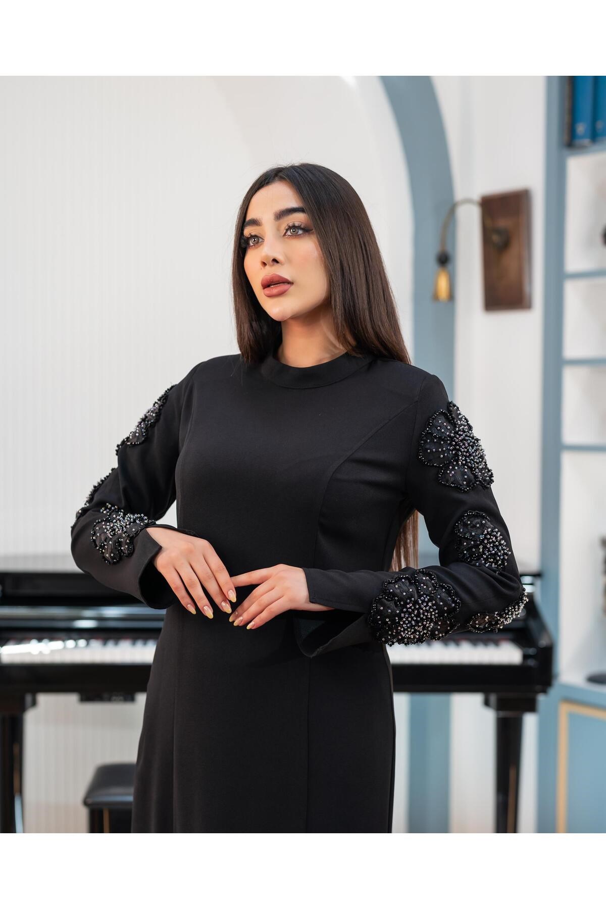 Koları El İşlemeli Elbise Siyah