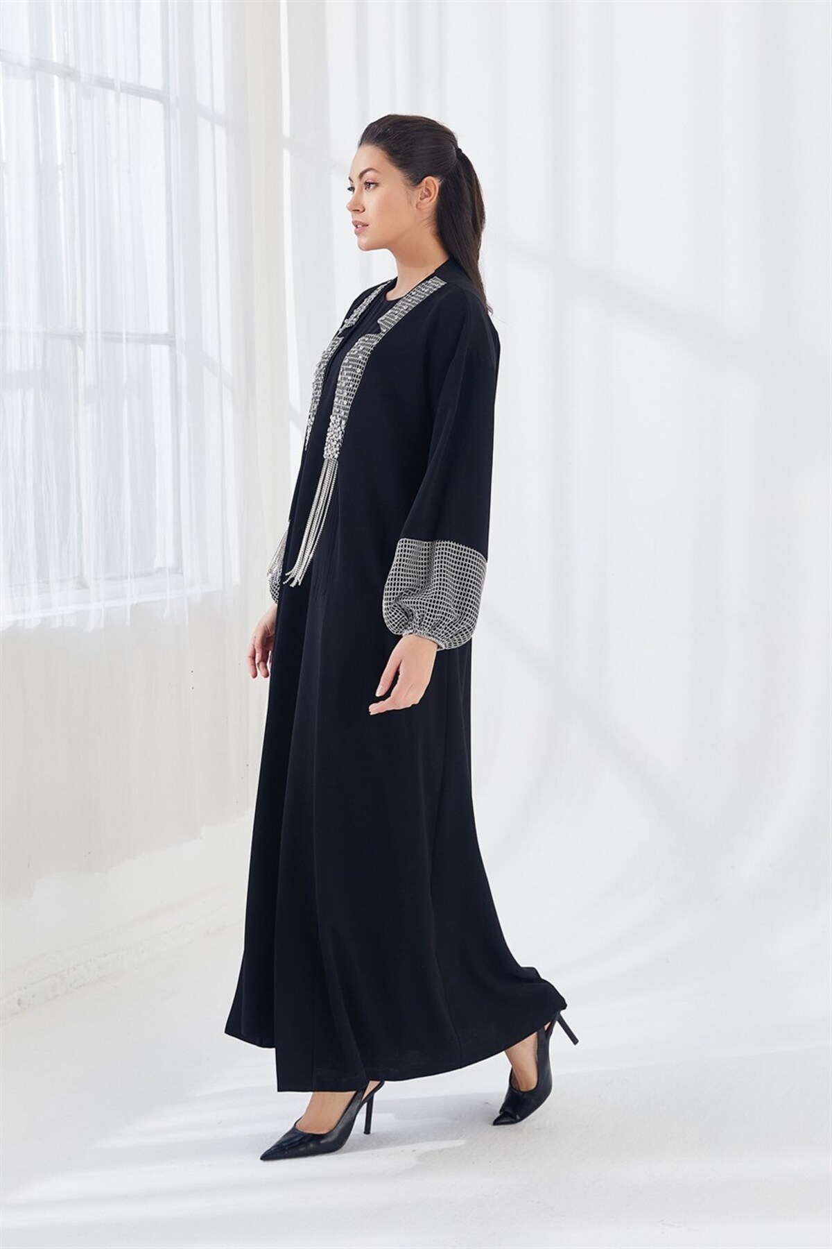 Taş İşlemeli Abaya Siyah