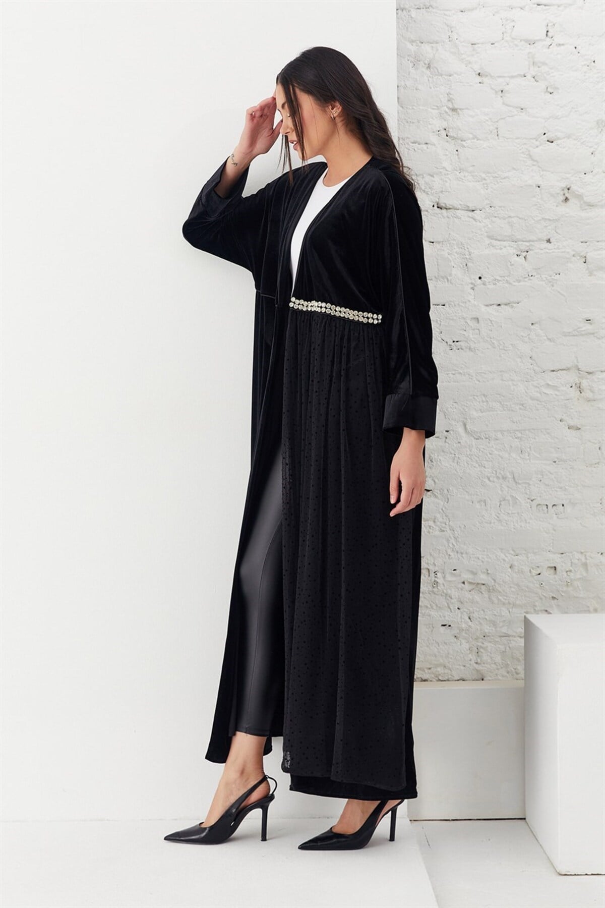 Taş İşlemeli Tüllü Abaya Siyah