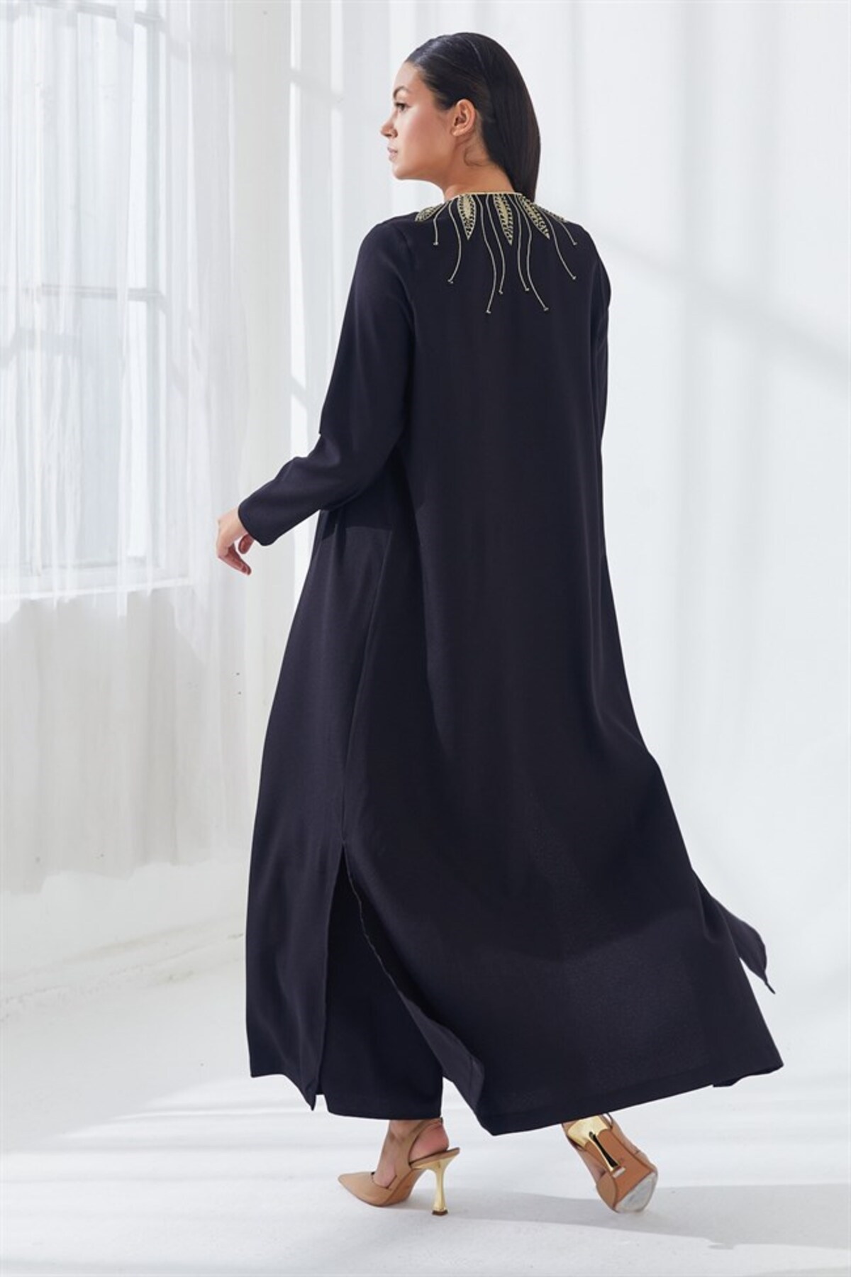 Yakası Nakış İşlemeli İkili Abaya Takım Siyah