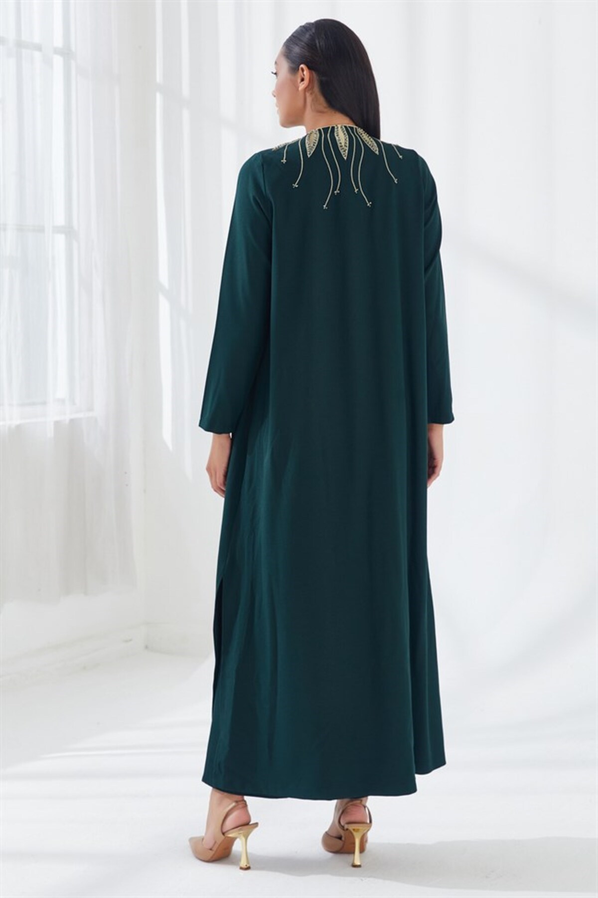 Yakası Nakış İşlemeli İkili Abaya Takım Yeşil