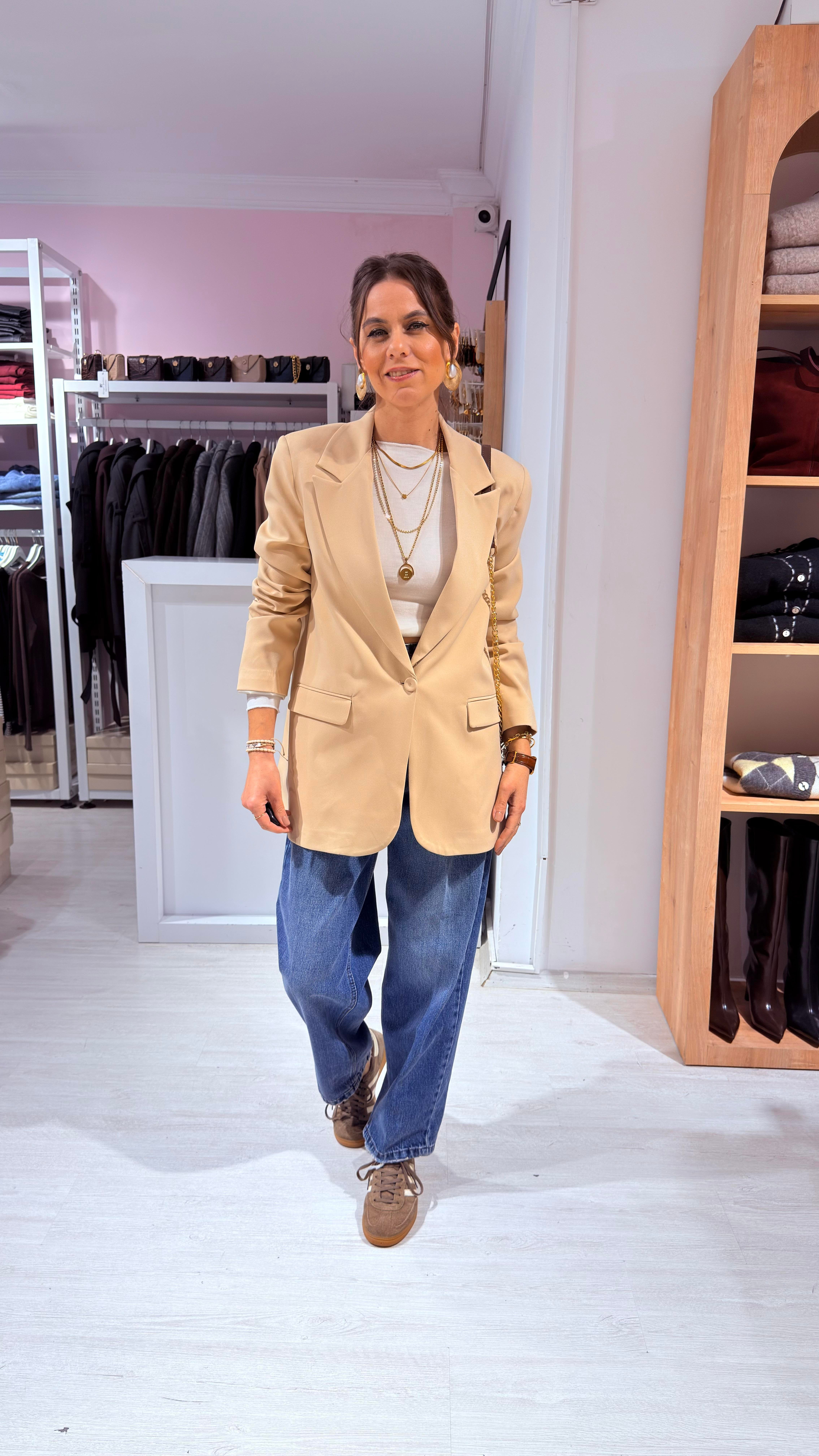 Bej Blazer