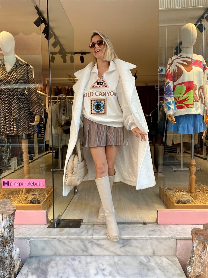 Beyaz Fermuarlı Sweatshirt