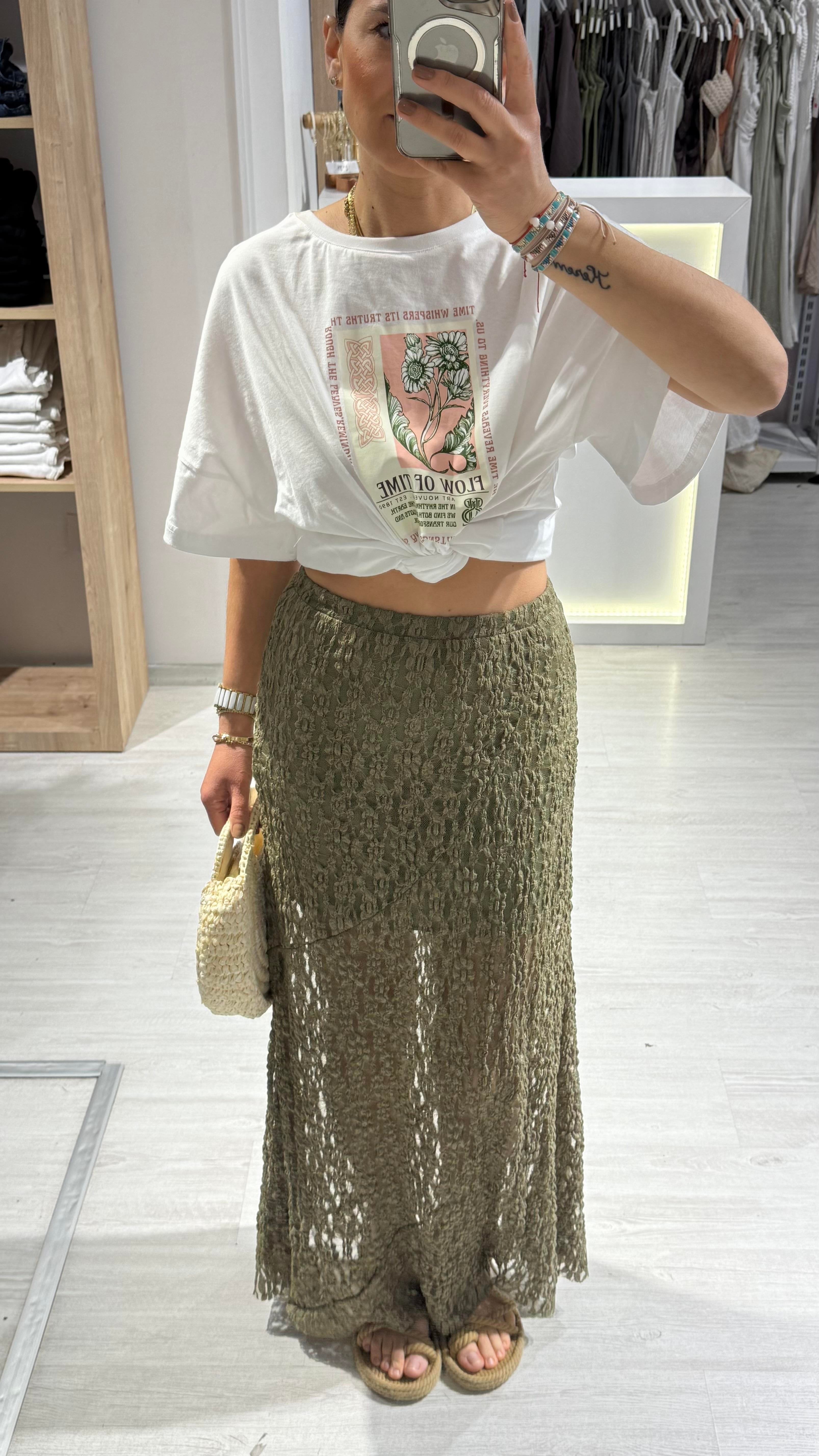 Beyaz Flower Basic