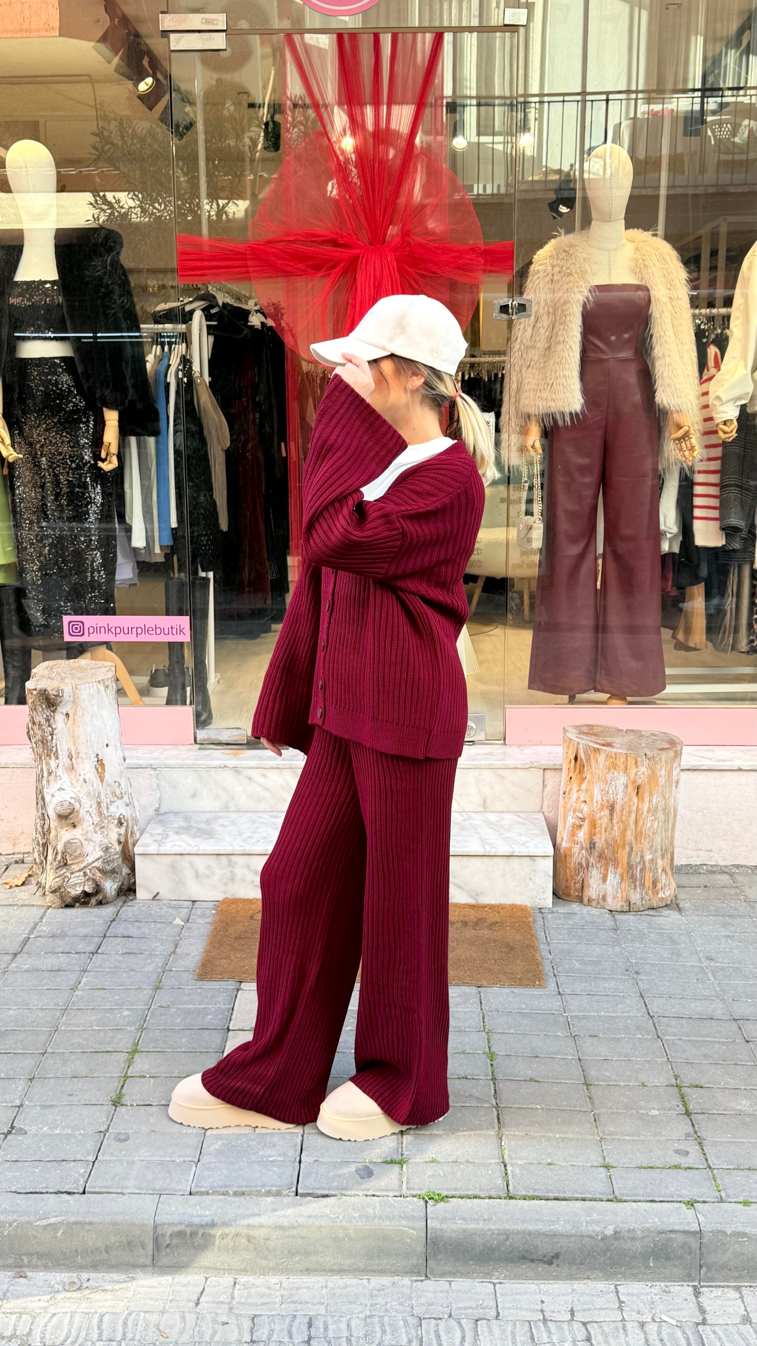 Bordo Düğmeli Triko Takım