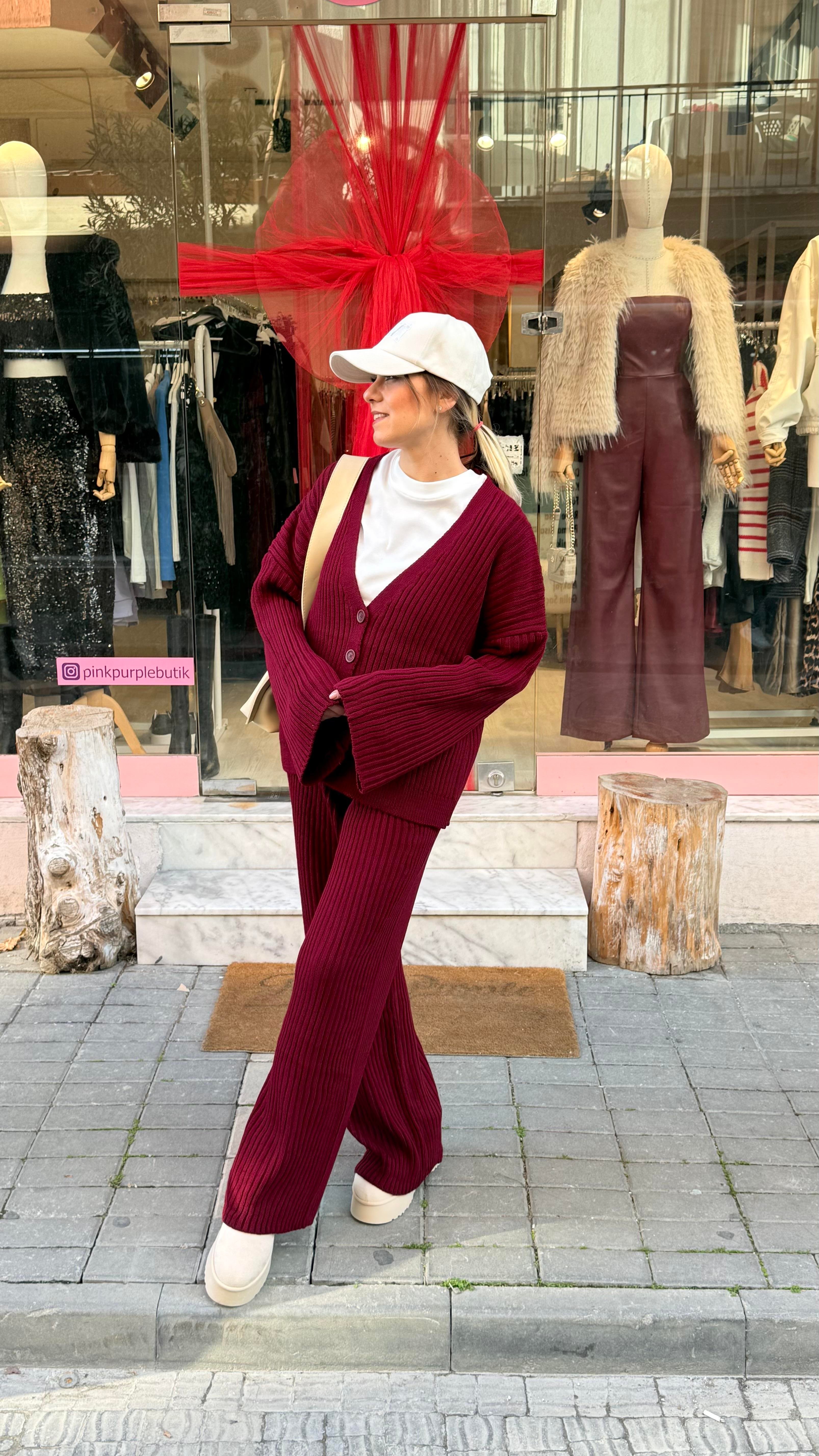 Bordo Düğmeli Triko Takım