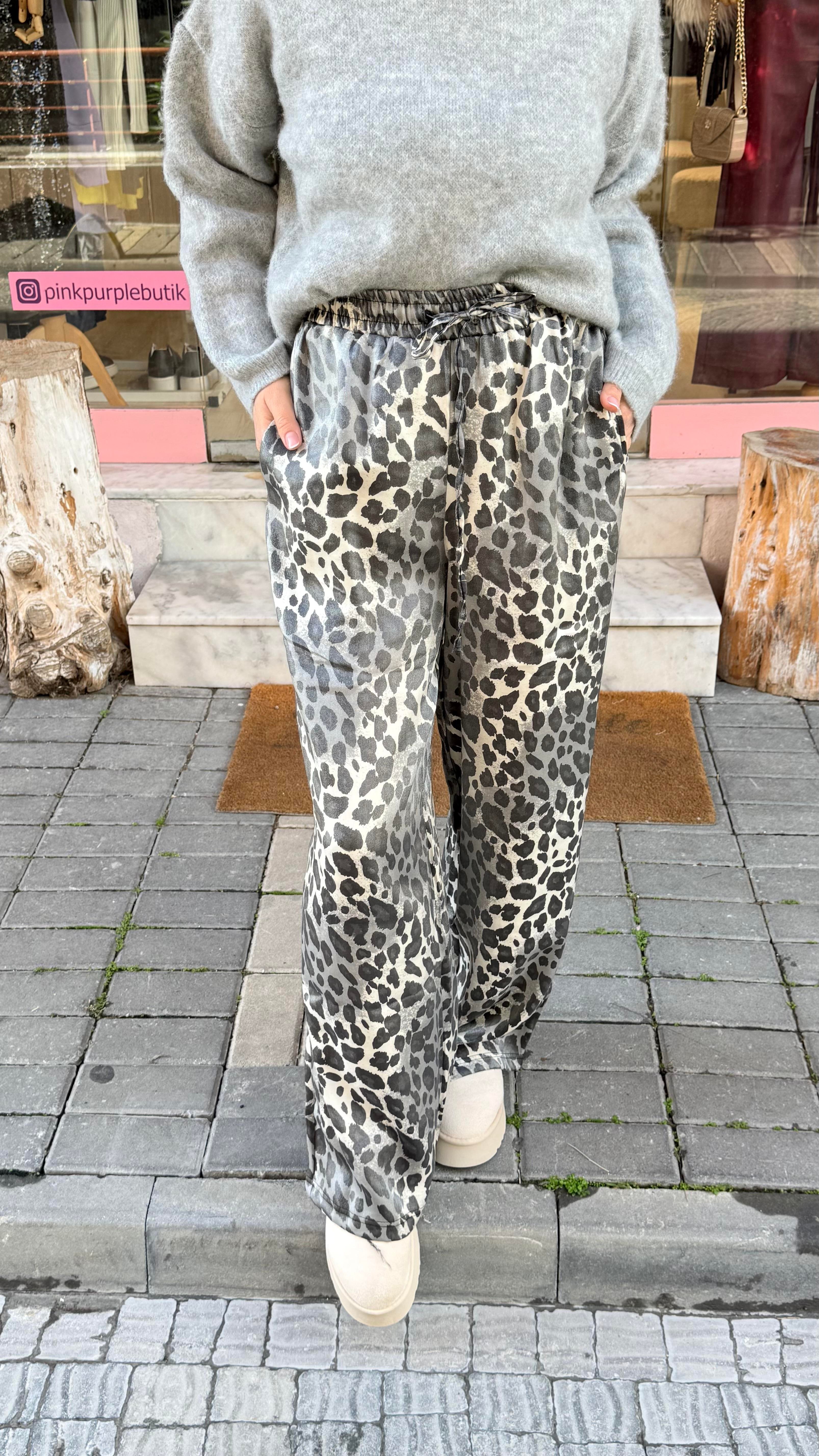 Gri Parlak Leopar Pantolon