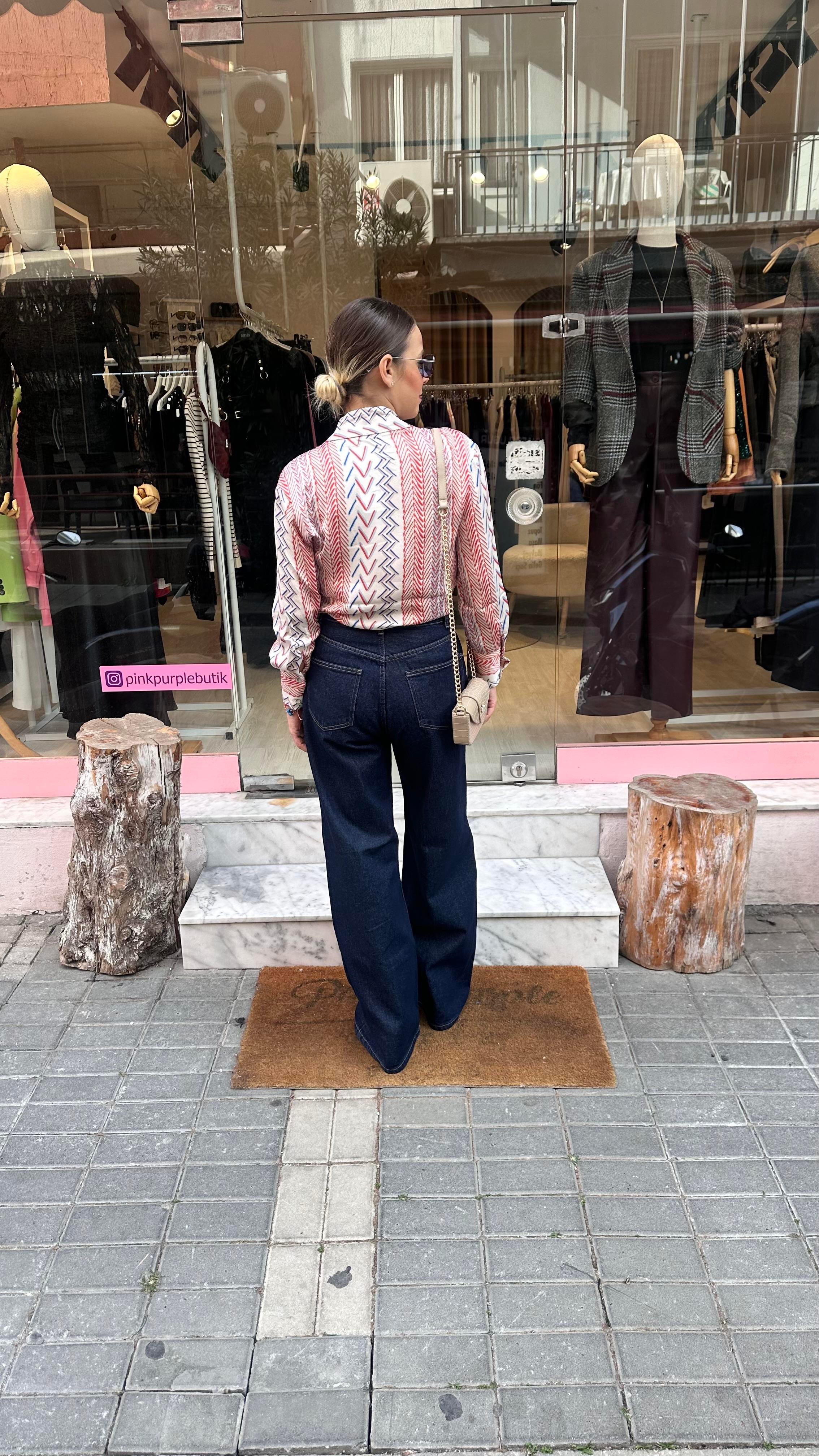 Lacivert Bol Paça Jean