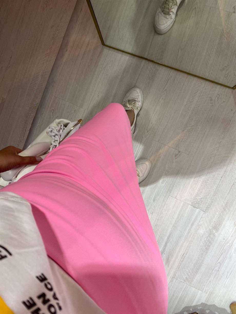 Pembe Uzun Dar Etek